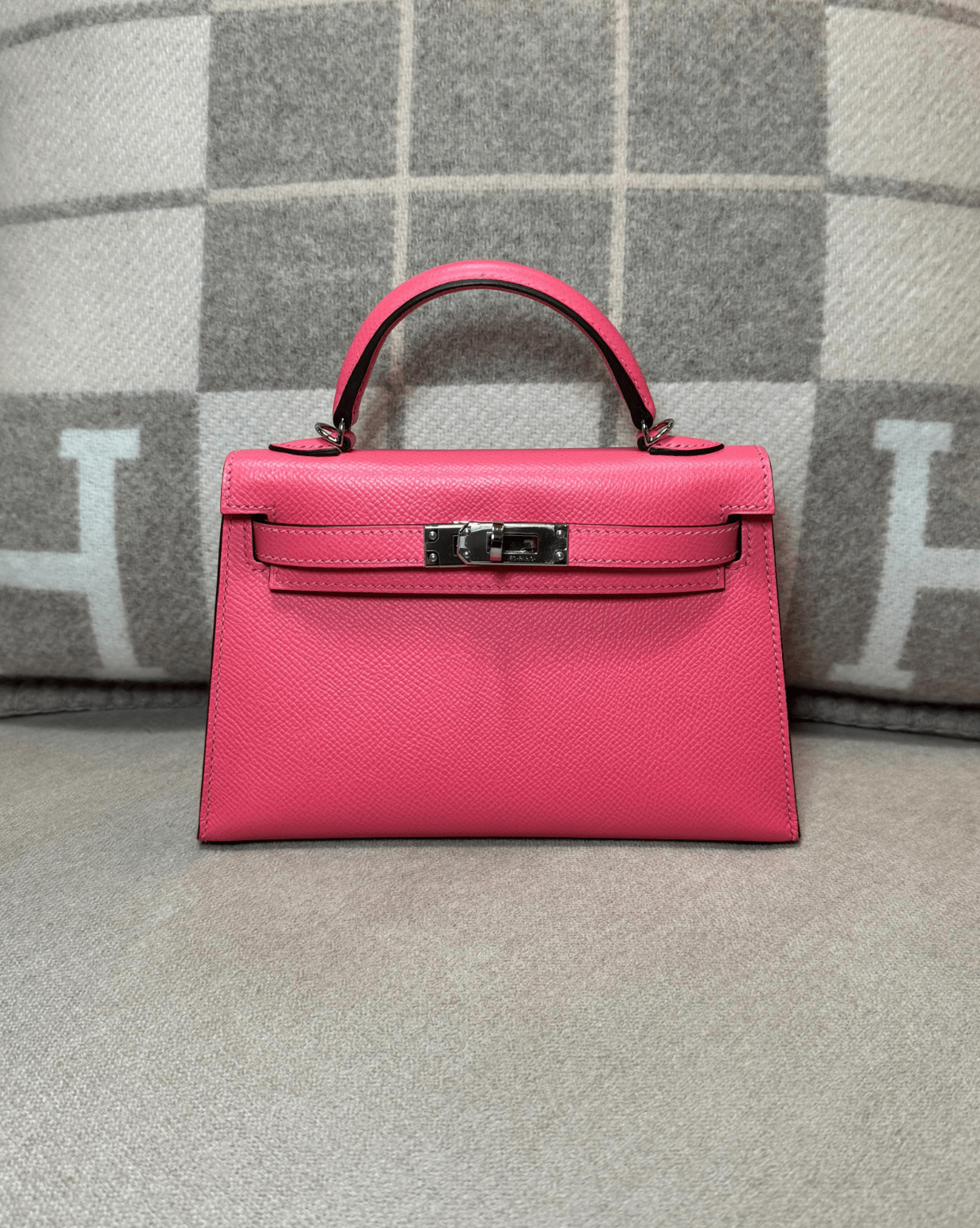 A Spotlight on The Lineup of Hermès Pinks