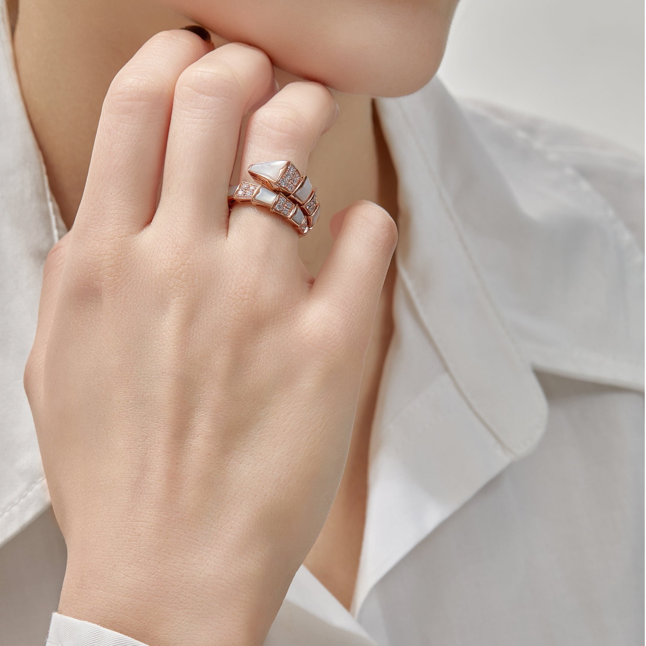bvlgari-serpenti-viper-one-coil-ring-350667-bvlgari-1146589720.jpg