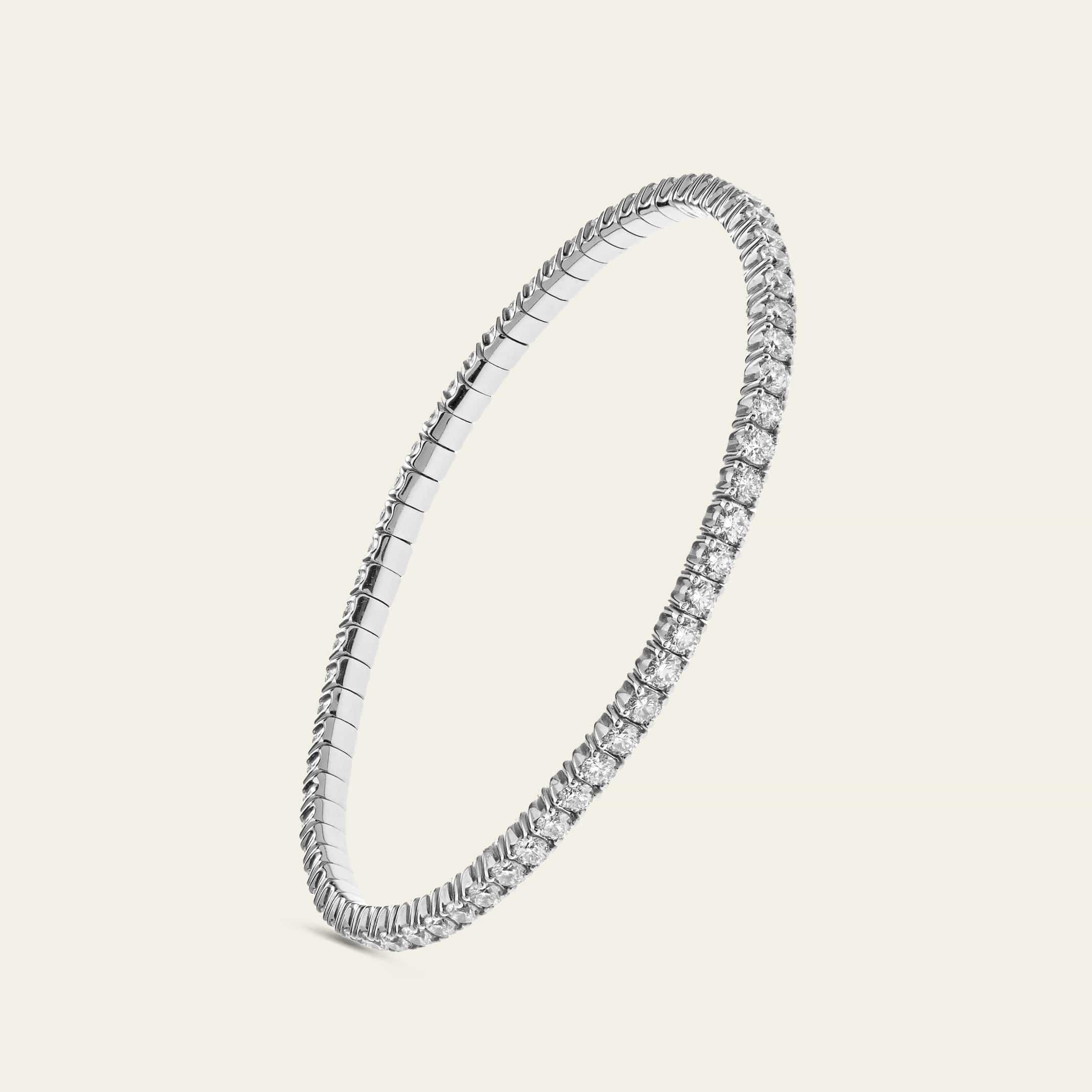diamond-set-cuff-jewels-aficionado-1146590146.jpg