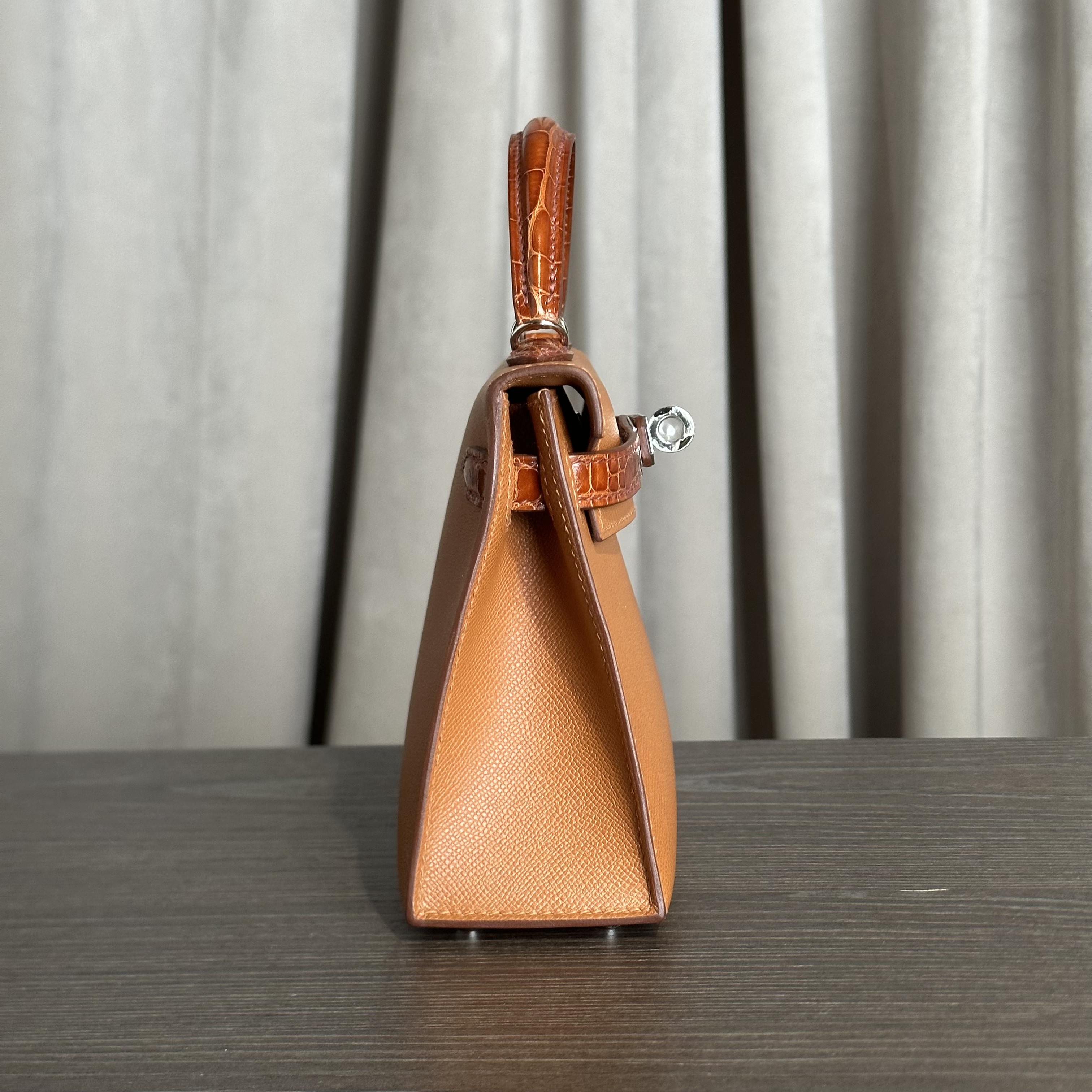 Hermès AQ Gold and Etrusque Mini Kelly Sellier 20 Madame Touch Alligator Mississippi Palladium Hardware