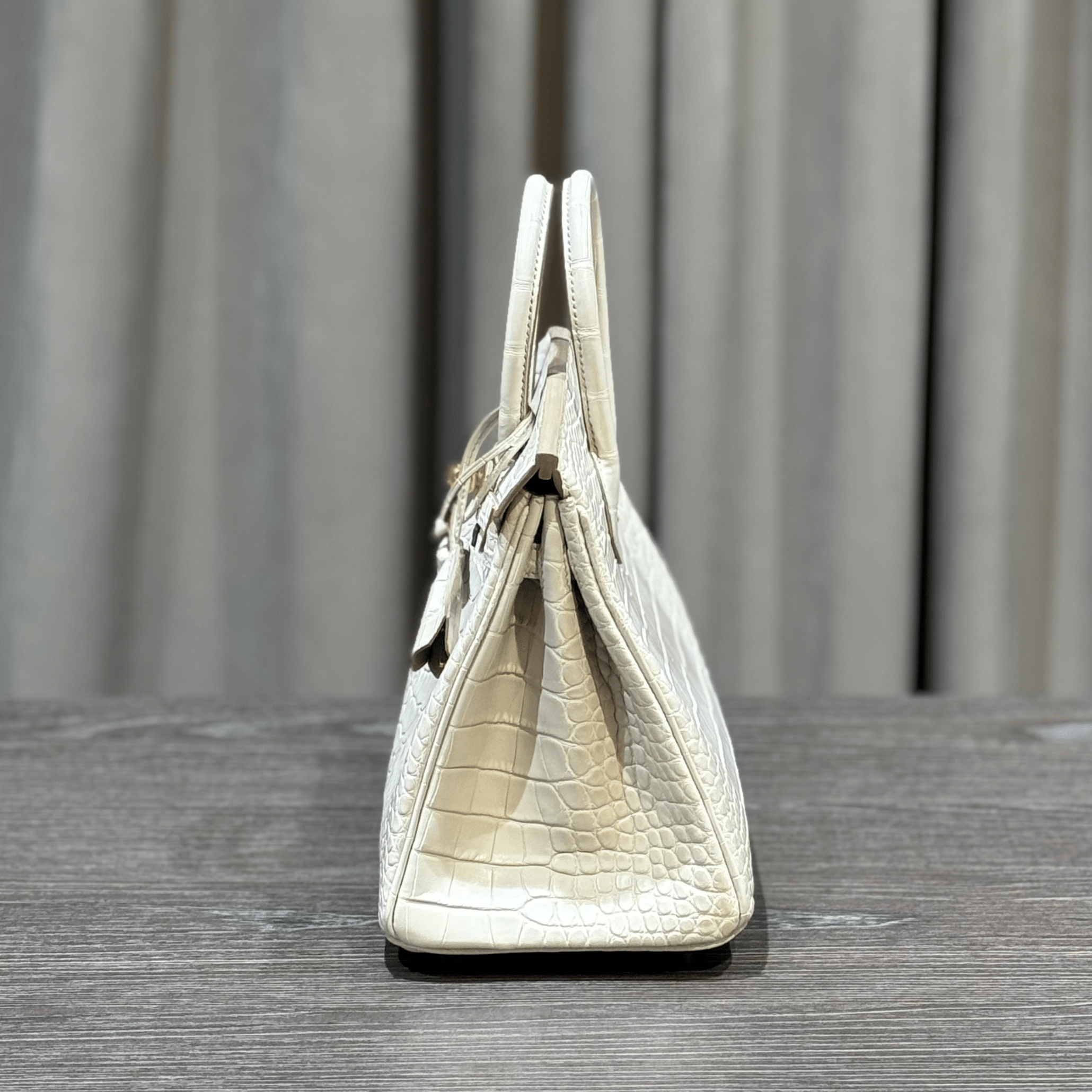 Hermès Beton Birkin 25 Matte Alligator Gold Hardware