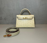 Hermès Beton / Craie Mini Kelly Sellier 20 Ostrich Gold Hardware