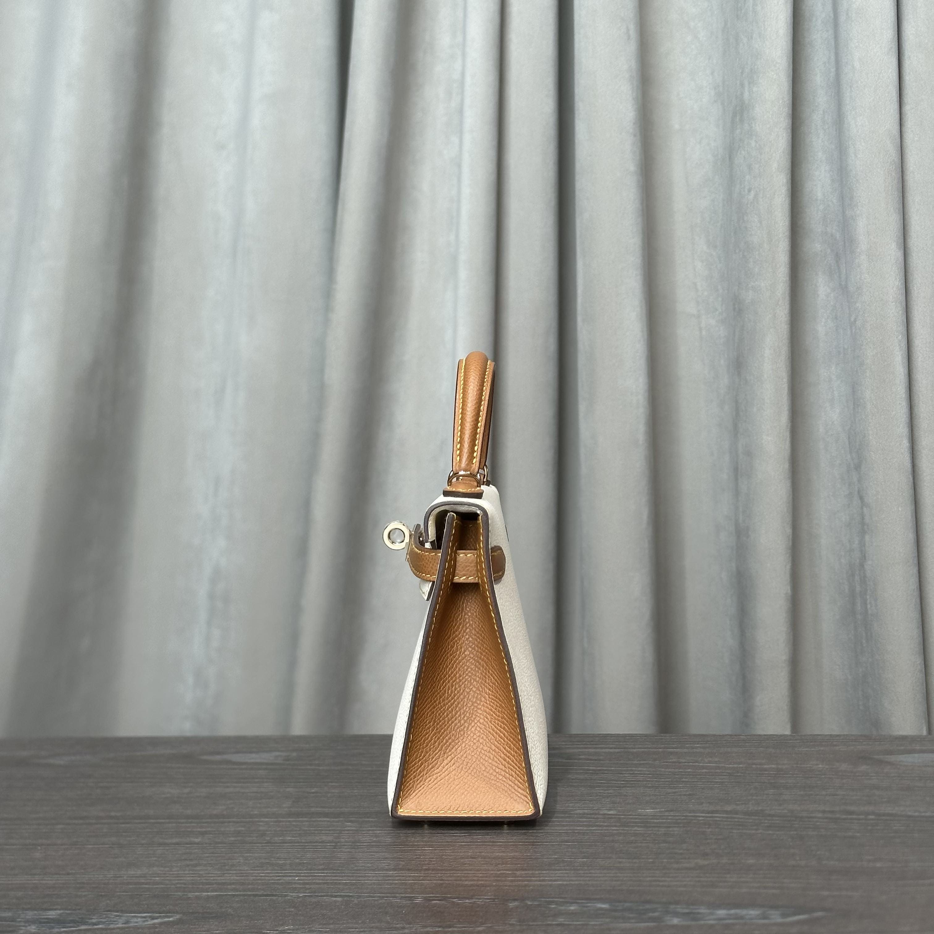 Hermès Craie and Gold Mini Kelly Sellier 20 Epsom Gold Hardware Hermès Special Order HSS