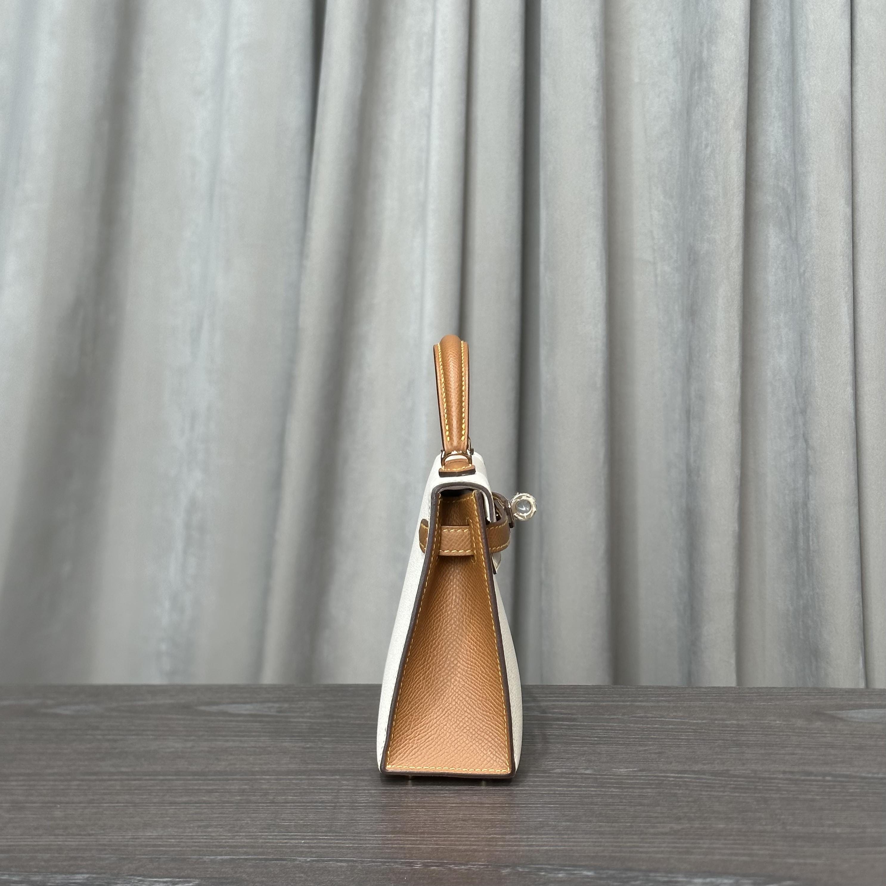 Hermès Craie and Gold Mini Kelly Sellier 20 Epsom Gold Hardware Hermès Special Order HSS