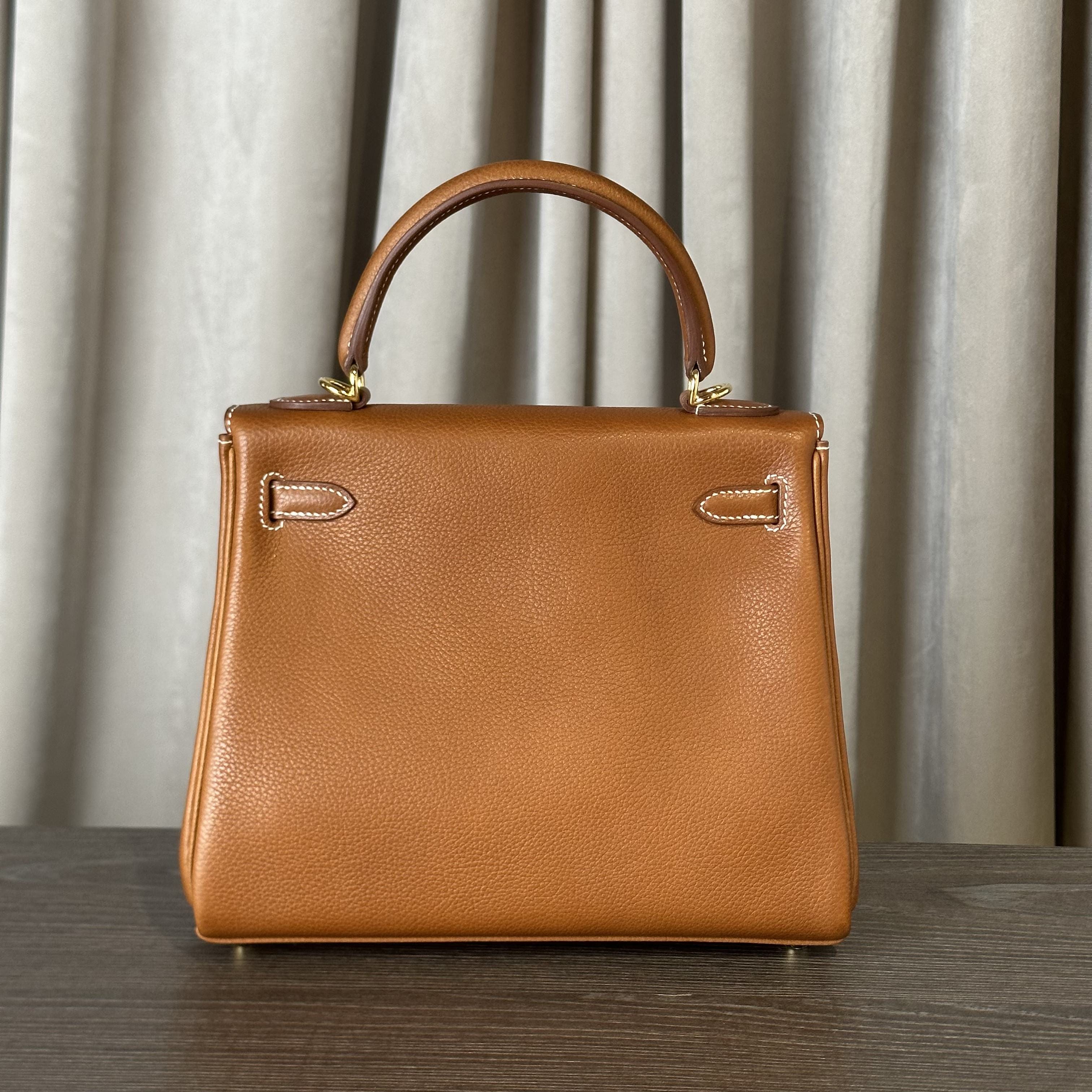Hermès Fauve Kelly Retourne 25 Barenia Fauborg Calfskin Gold Hardware