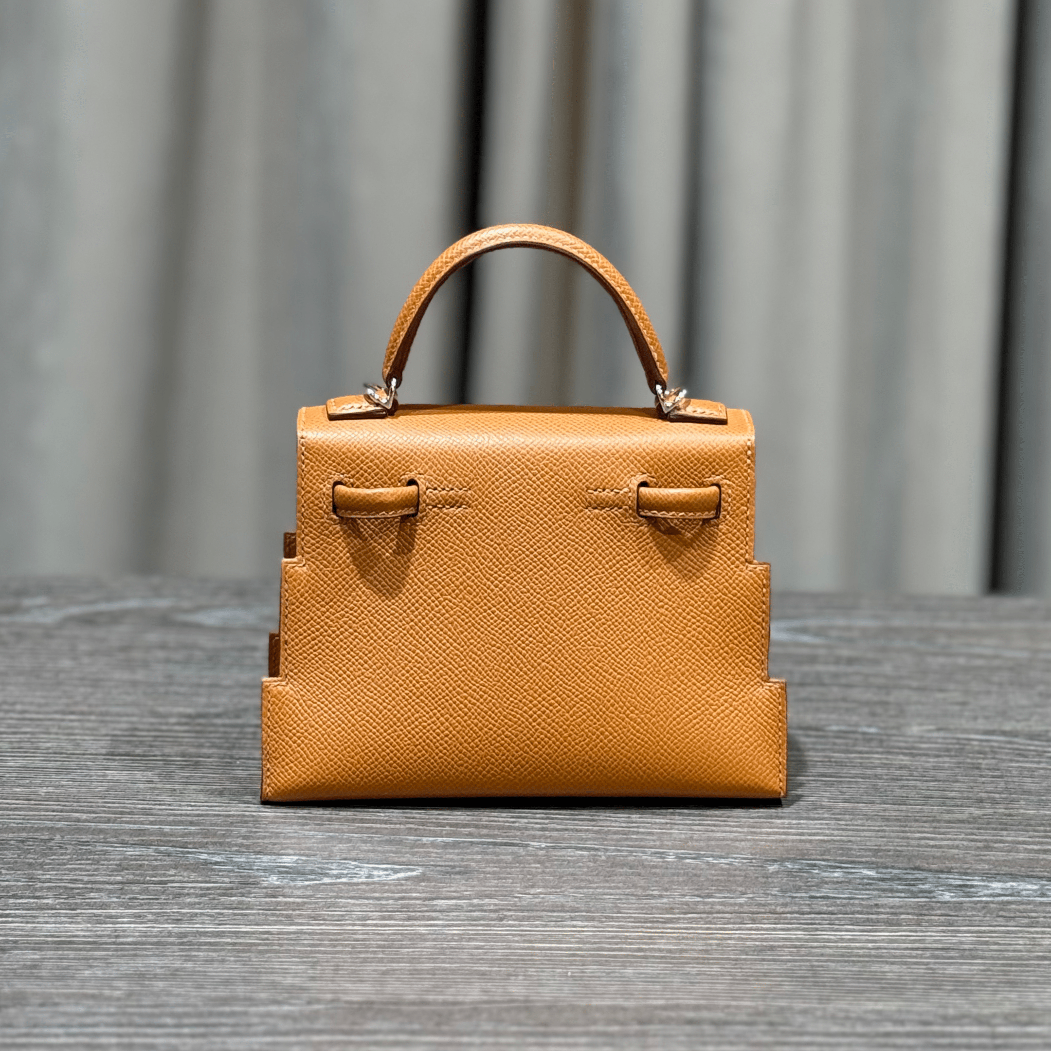 Hermès Gold Mini Kelly Doll 20 Quelle Idolle Picto Epsom Palladium Hardware Limited Edition