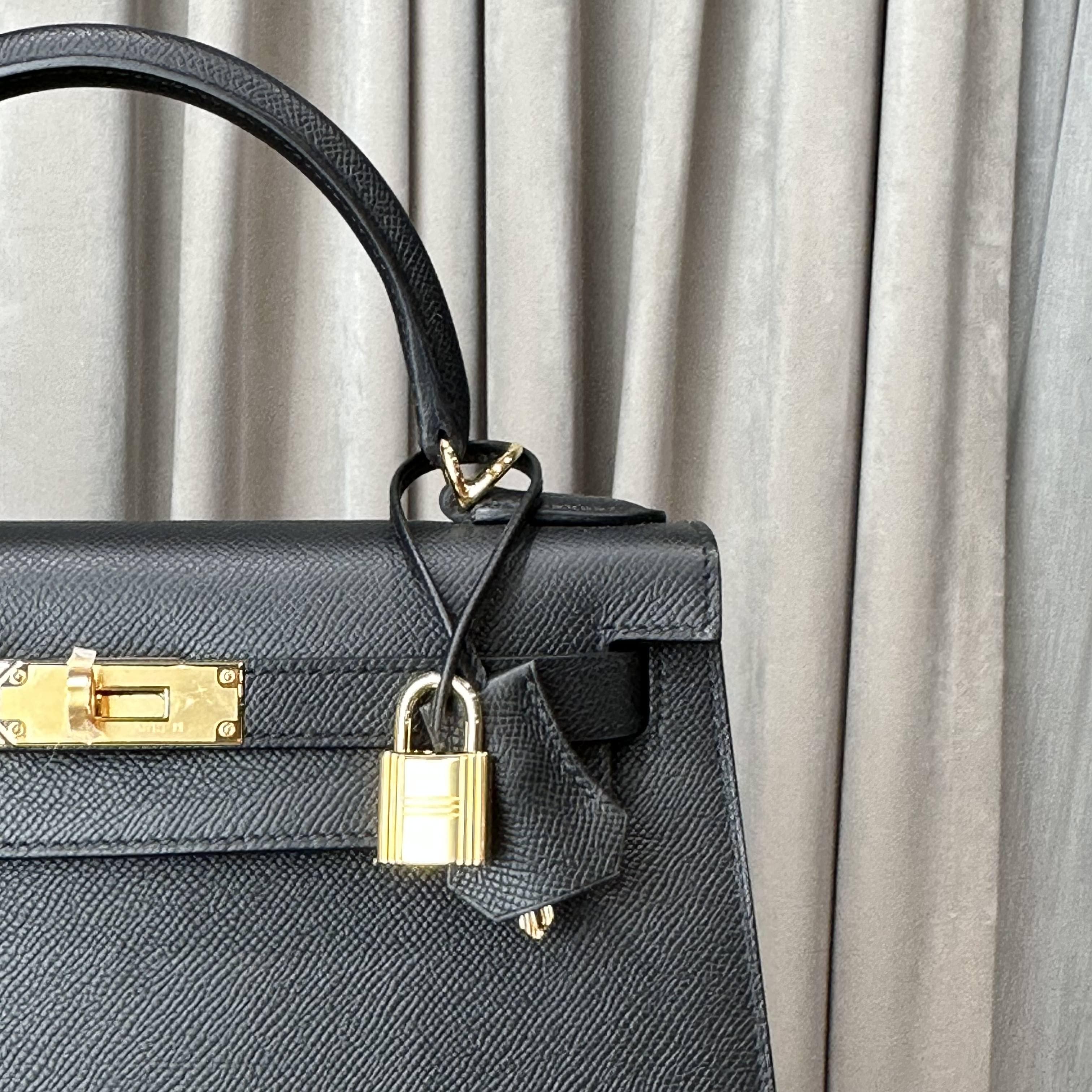 Hermès Noir Kelly Sellier 28 Epsom Gold Hardware