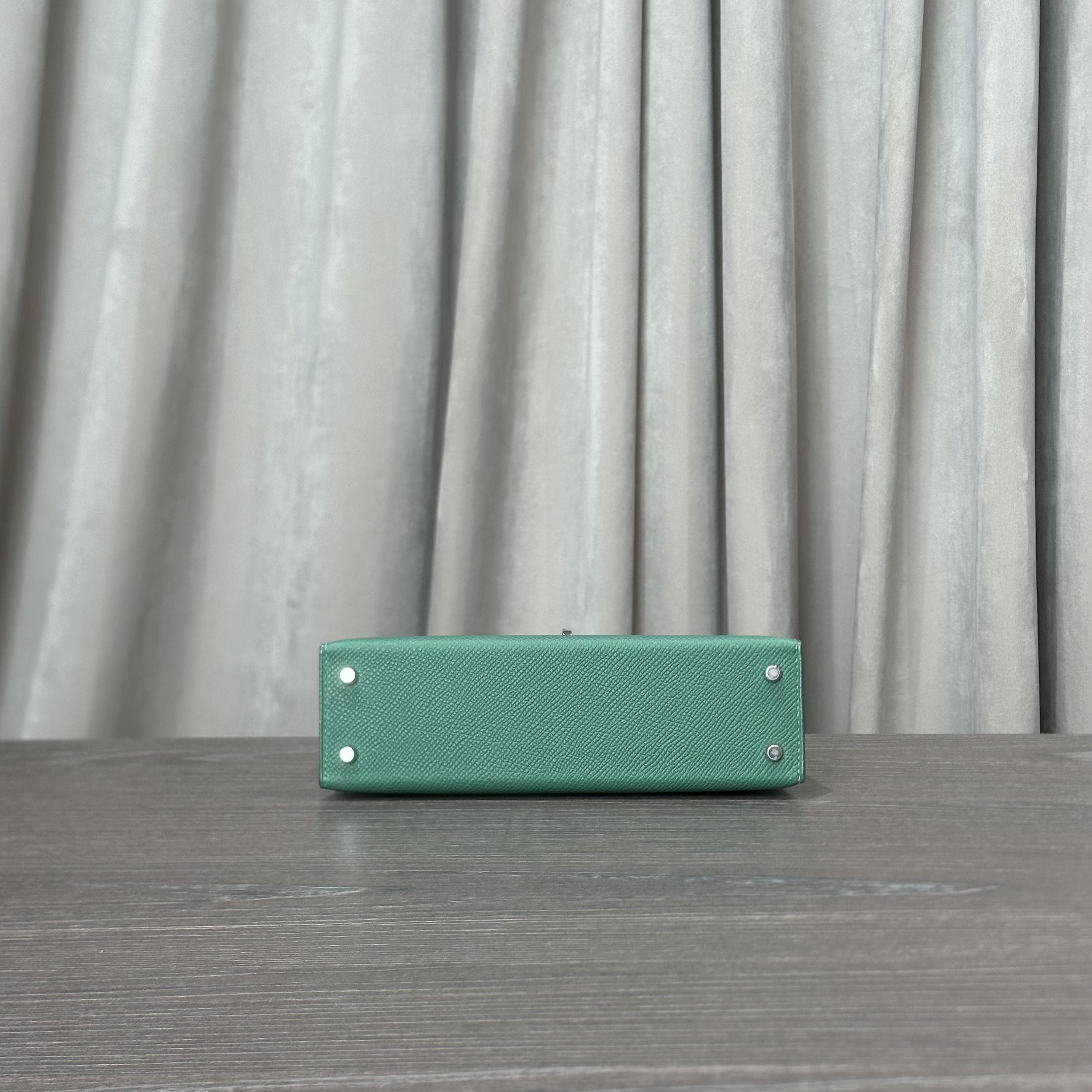 Hermès Vert Moyen/ Mauve Pale/Ardoise Mini Kelly Sellier 20 Tricolore Epsom Palladium Hardware
