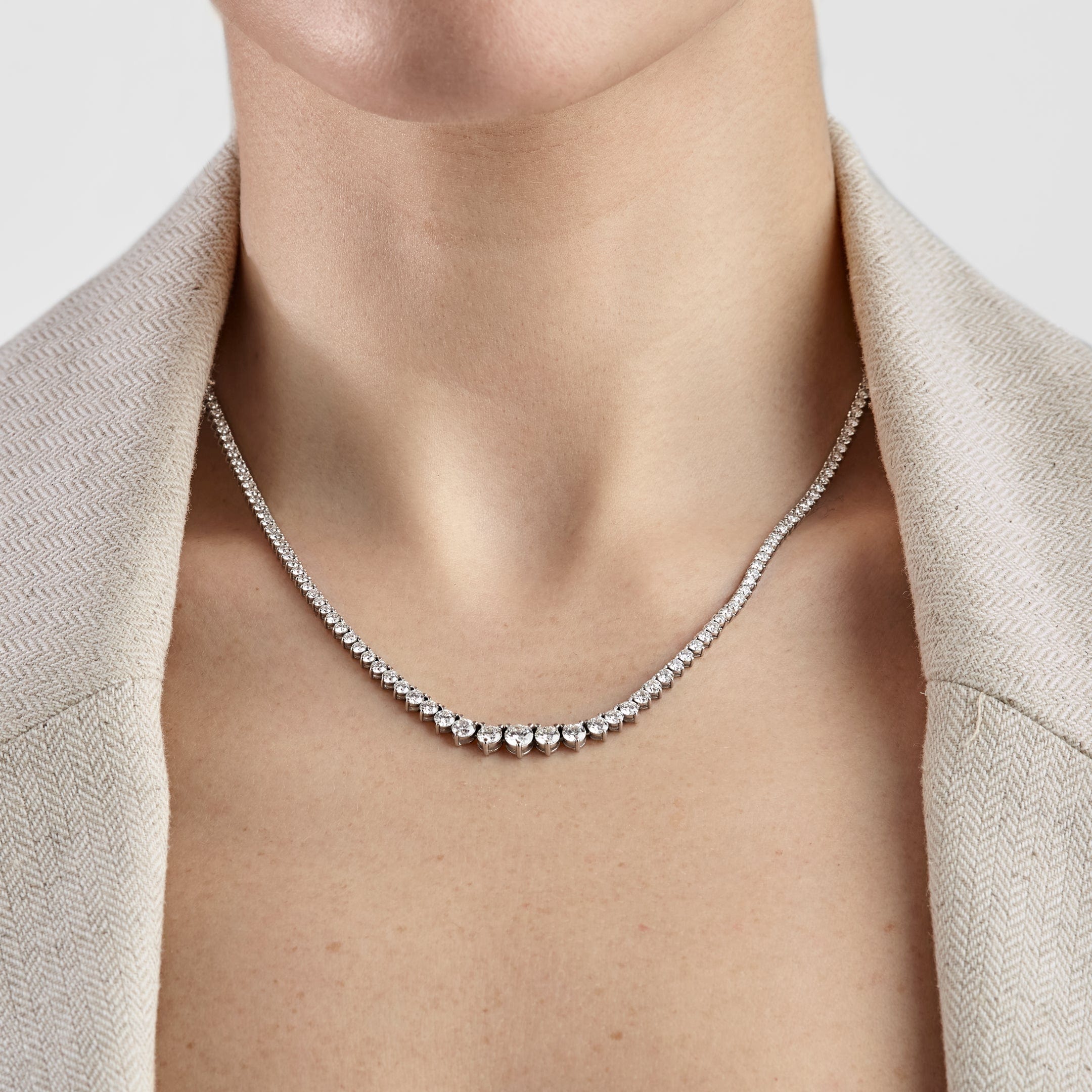 riviera-8-carat-graduated-diamond-tennis-necklace-jewels-aficionado-1146587184.jpg