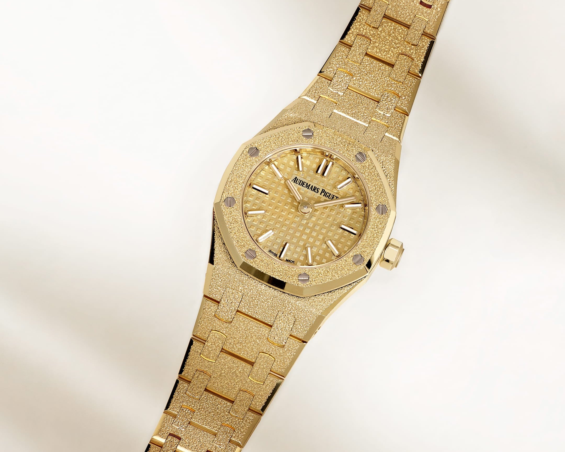 The Aficionada's Guide: The Anatomy of a Watch