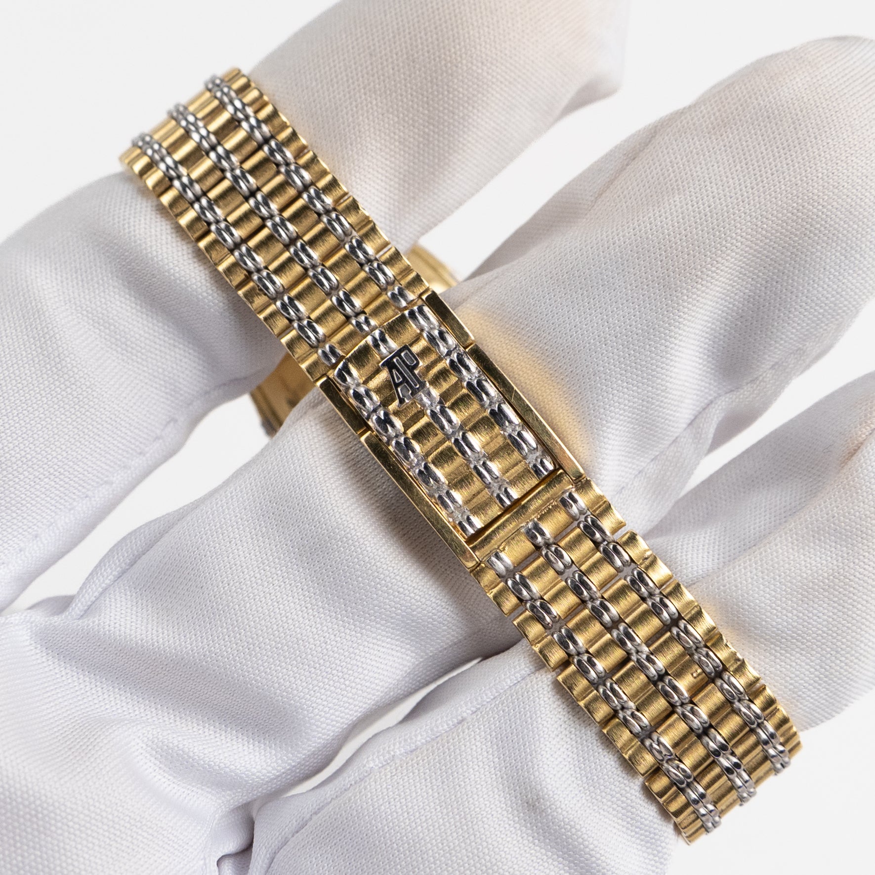 Audemars Piguet Bamboo 6110AC Vintage Yellow Gold White Gold Diamond Pavé Dial Quartz (1985)