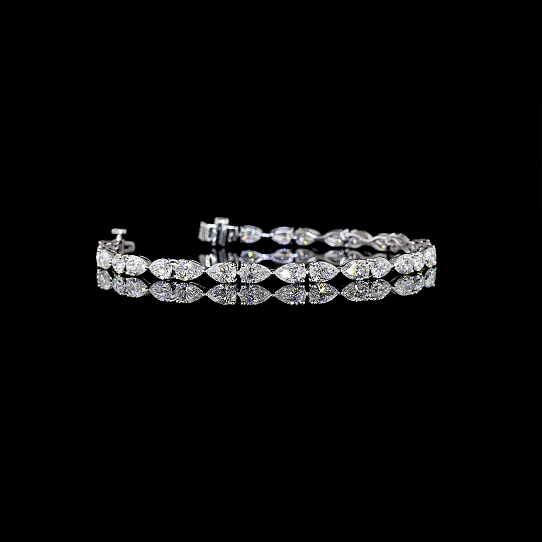 7 Carat Lab Grown Pear-Shaped Diamond Bracelet