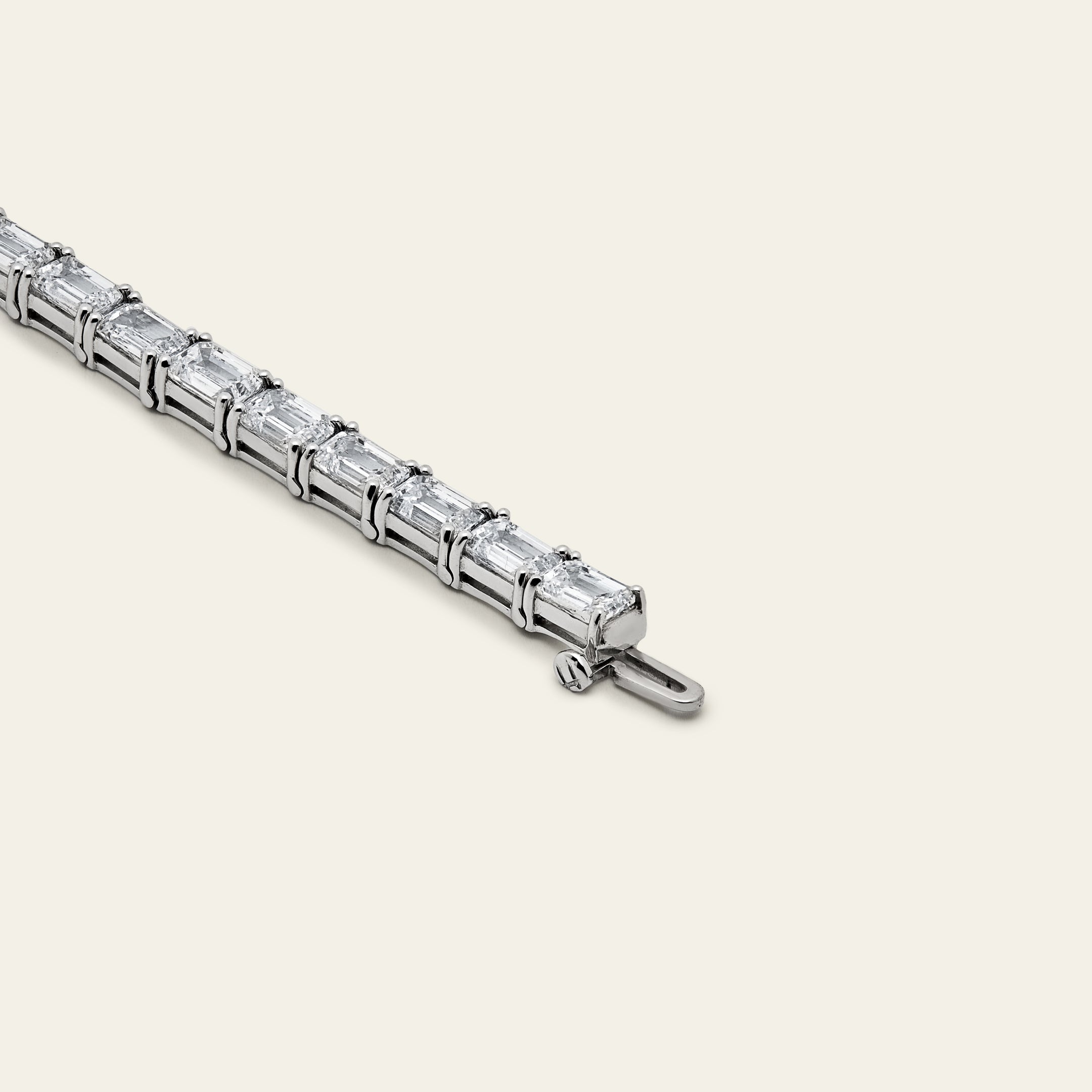 Lab-Grown Diamond Emerald-Cut Tennis Bracelet