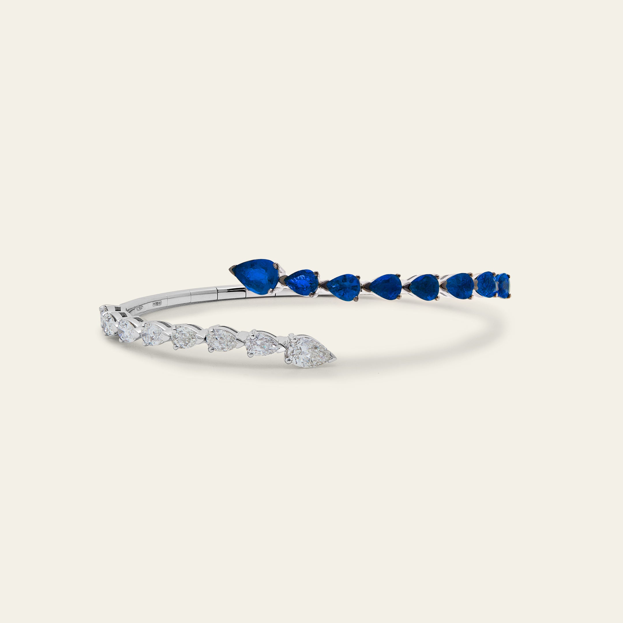 Bracelet_JBG457ZB_75A7_WG_Sapphire_diams_01.jpg