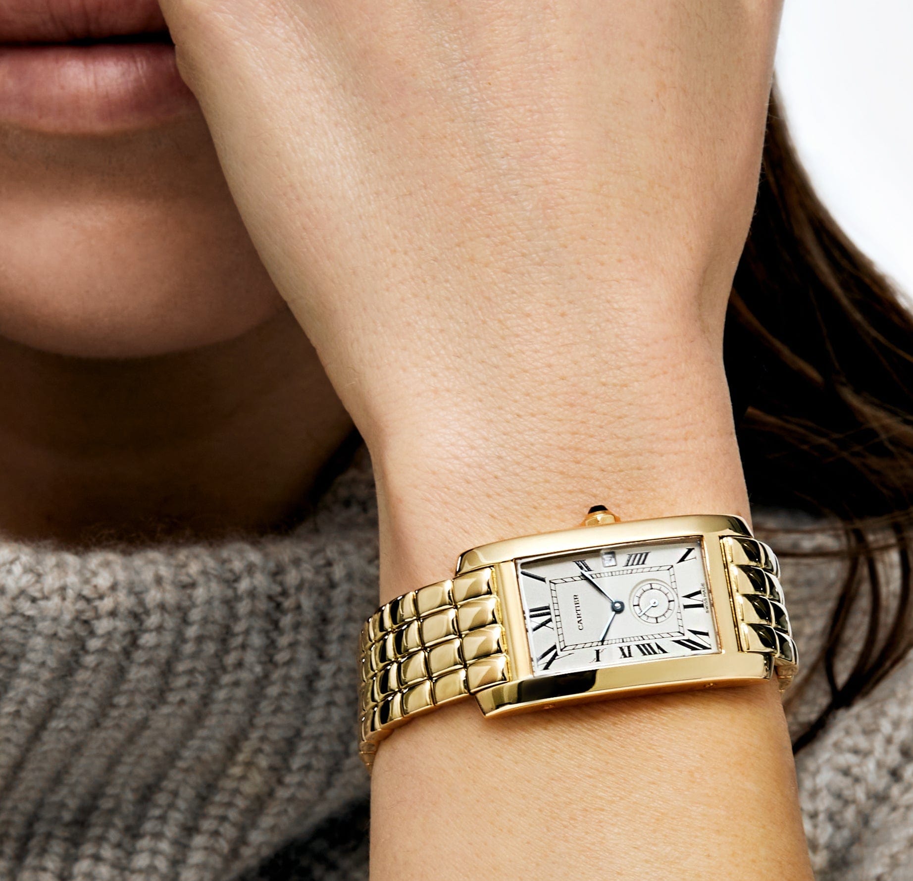 Cartier_Tank_W26001C9__YG_02.jpg