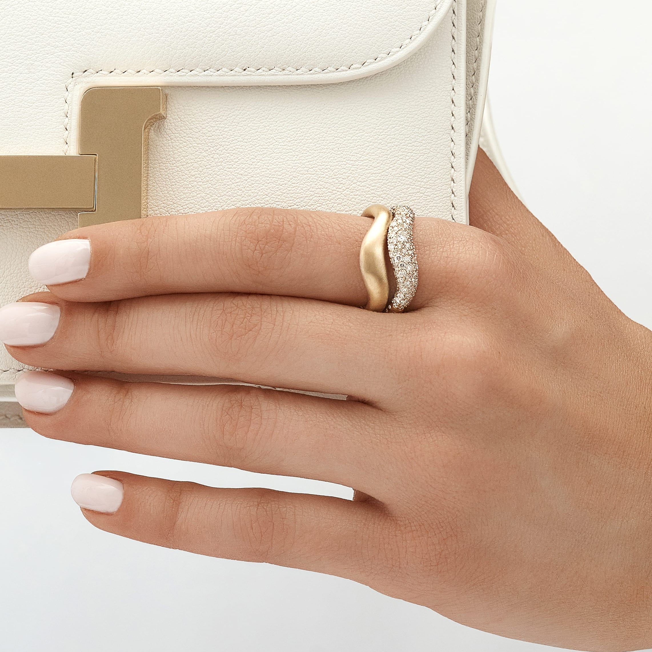 JA_2_rings_JAR69_Hermes_bag_creative.jpg