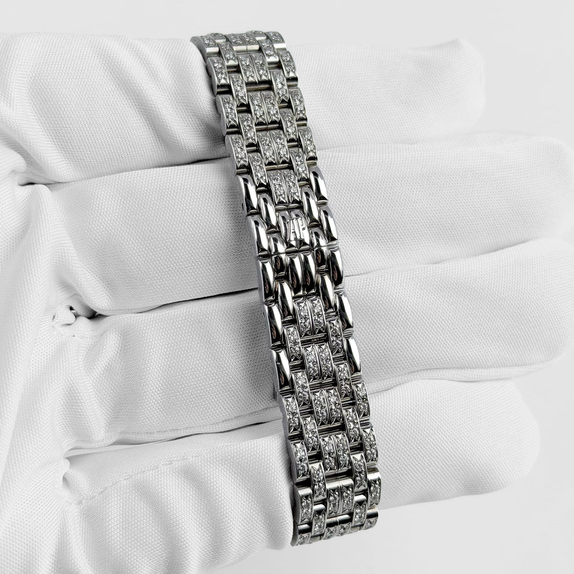 Audemars Piguet Classic Haute Joaillerie 79356BC.ZZ.1092BC.01 'Ladies' White Gold Diamond-Set (2007)