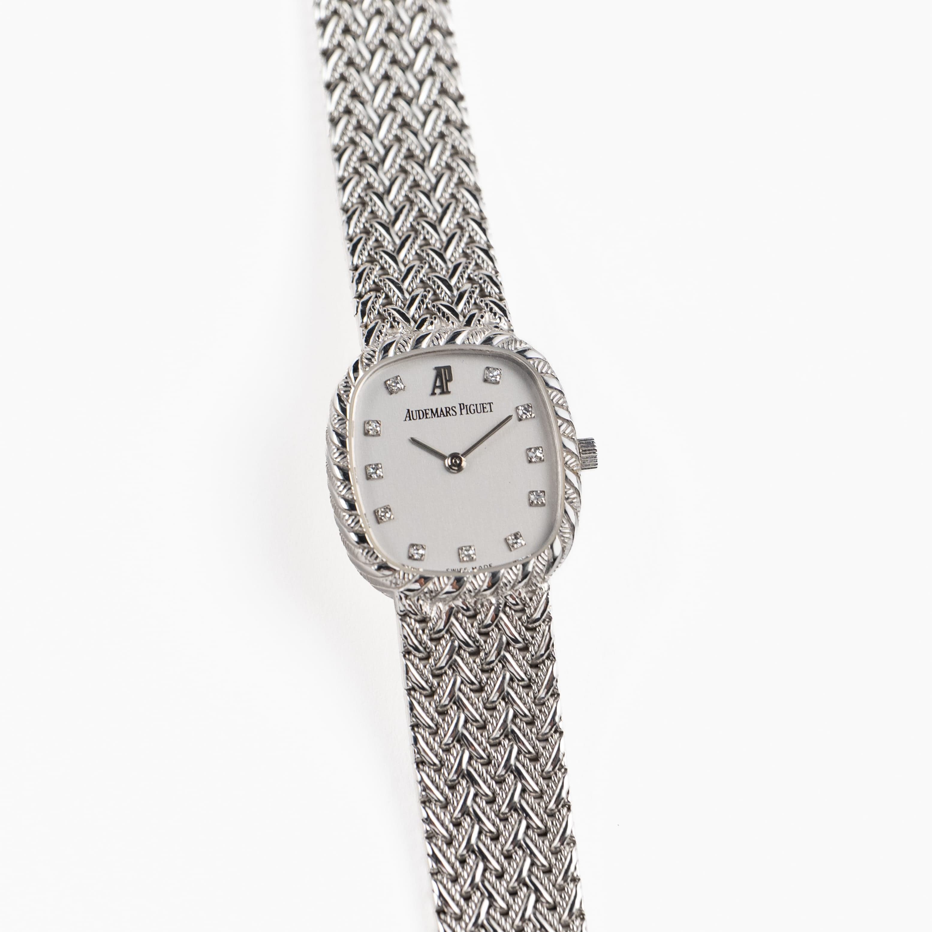 Audemars Piguet Cobra 79215BC.GG.0498BC.01 Vintage 'Ladies' White Gold White Diamond Dial (1999)