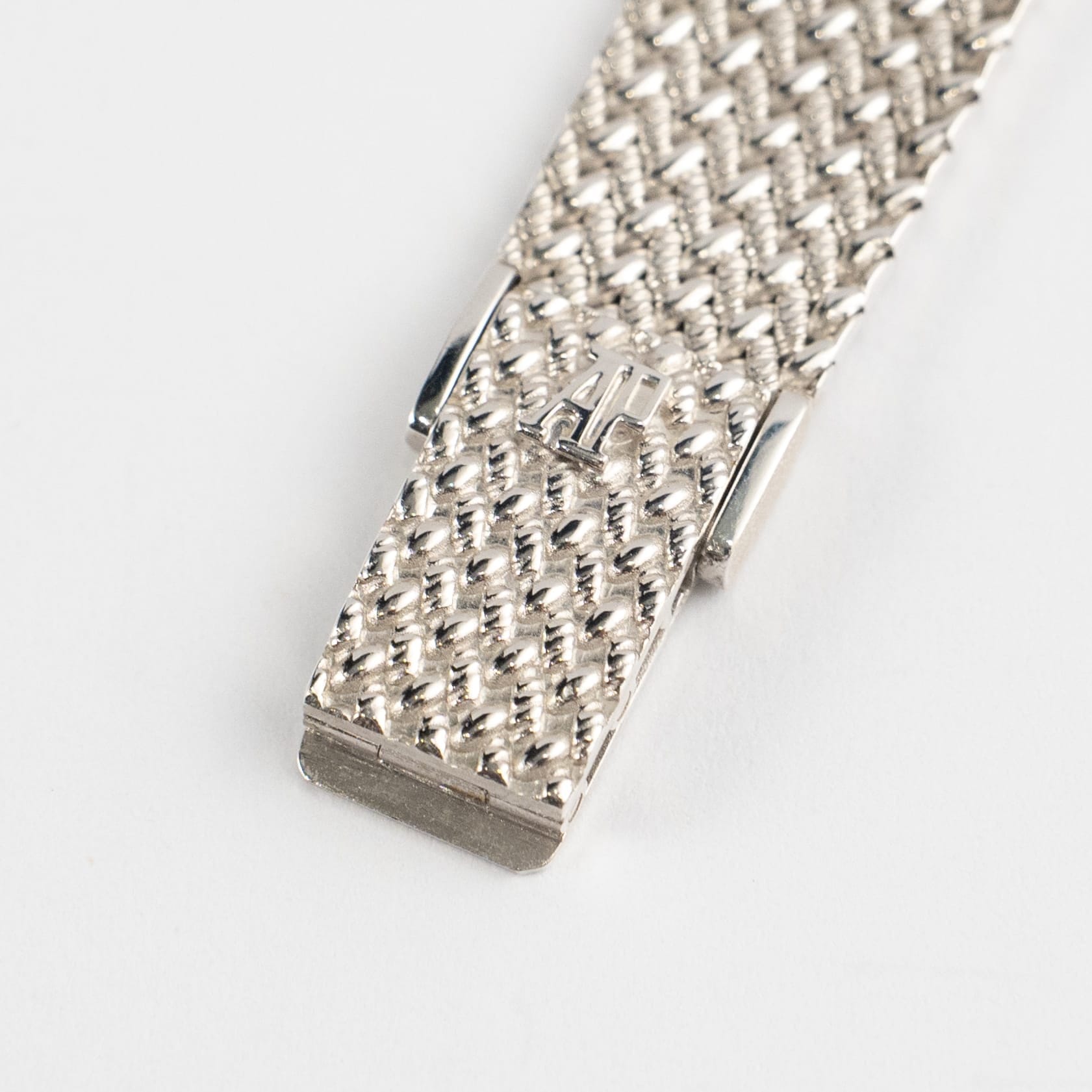Audemars Piguet Cobra 8926 Vintage 'Ladies' White Gold White Diamond Dial (1992)