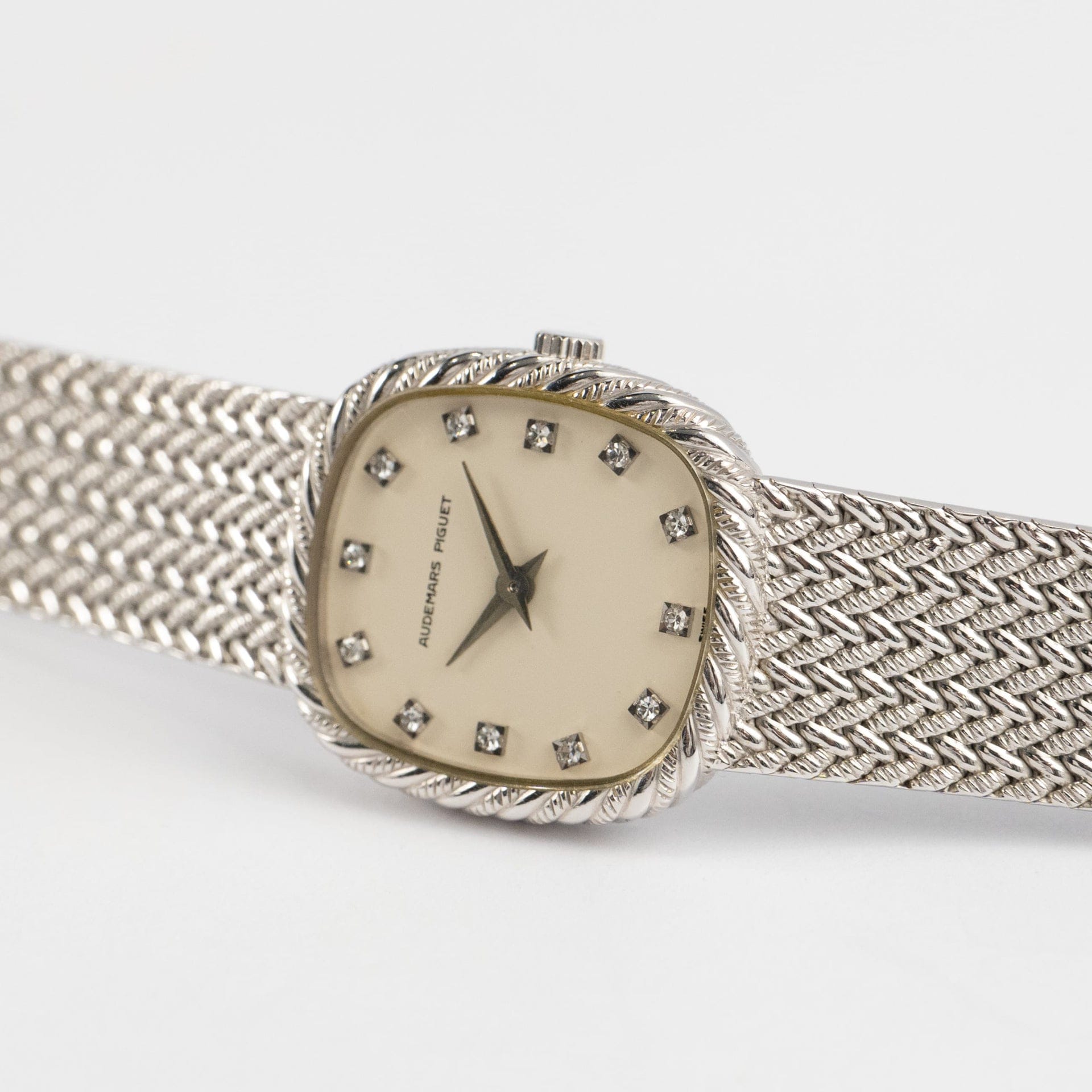 Audemars Piguet Cobra 8926 Vintage 'Ladies' White Gold White Diamond Dial (1992)