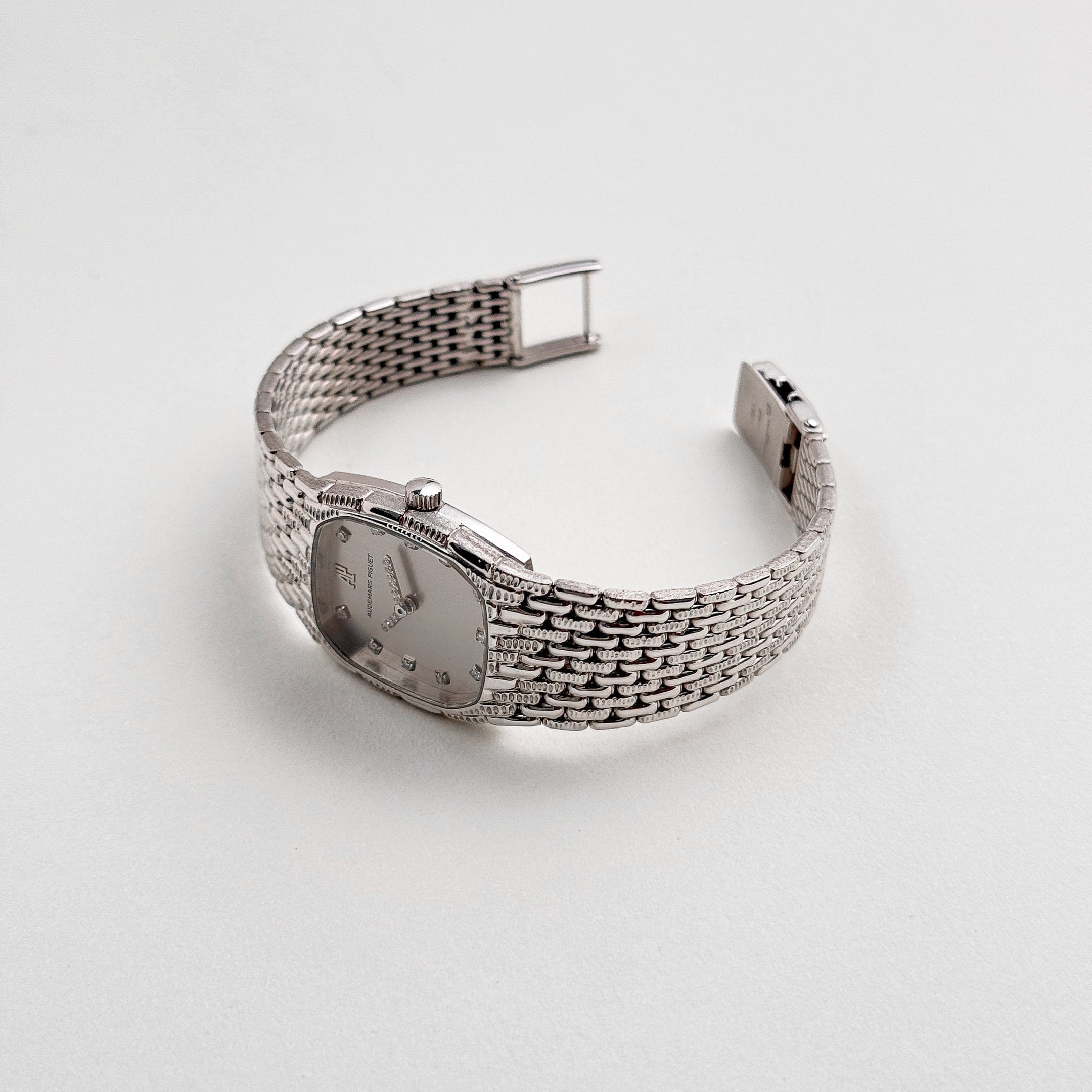 Audemars Piguet Mini Cobra 'Ladies' White Gold Diamond Silver Dial (1991)