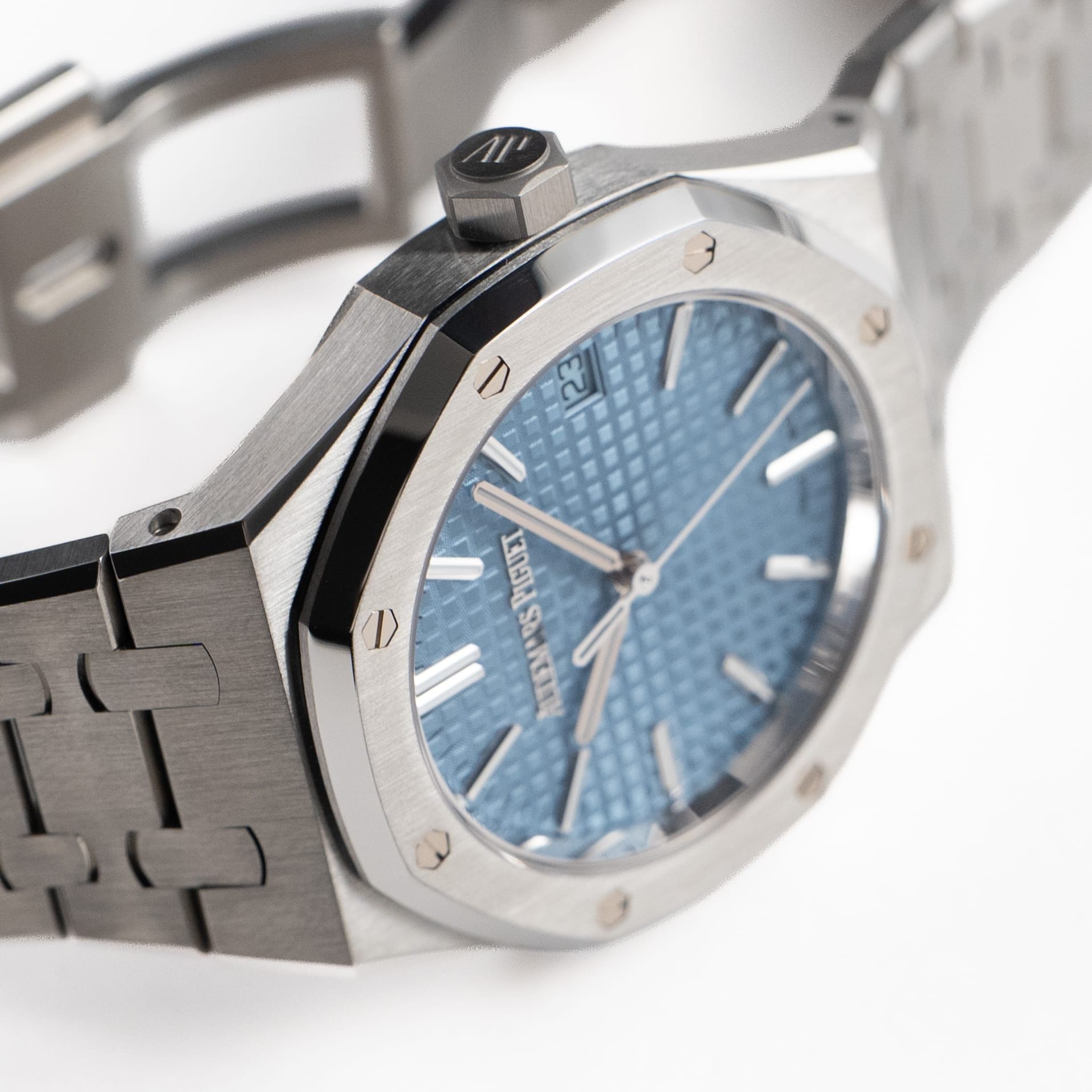 Audemars Piguet Royal Oak 15550ST.OO.1356ST.08 Stainless Steel Blue Dial (2025)
