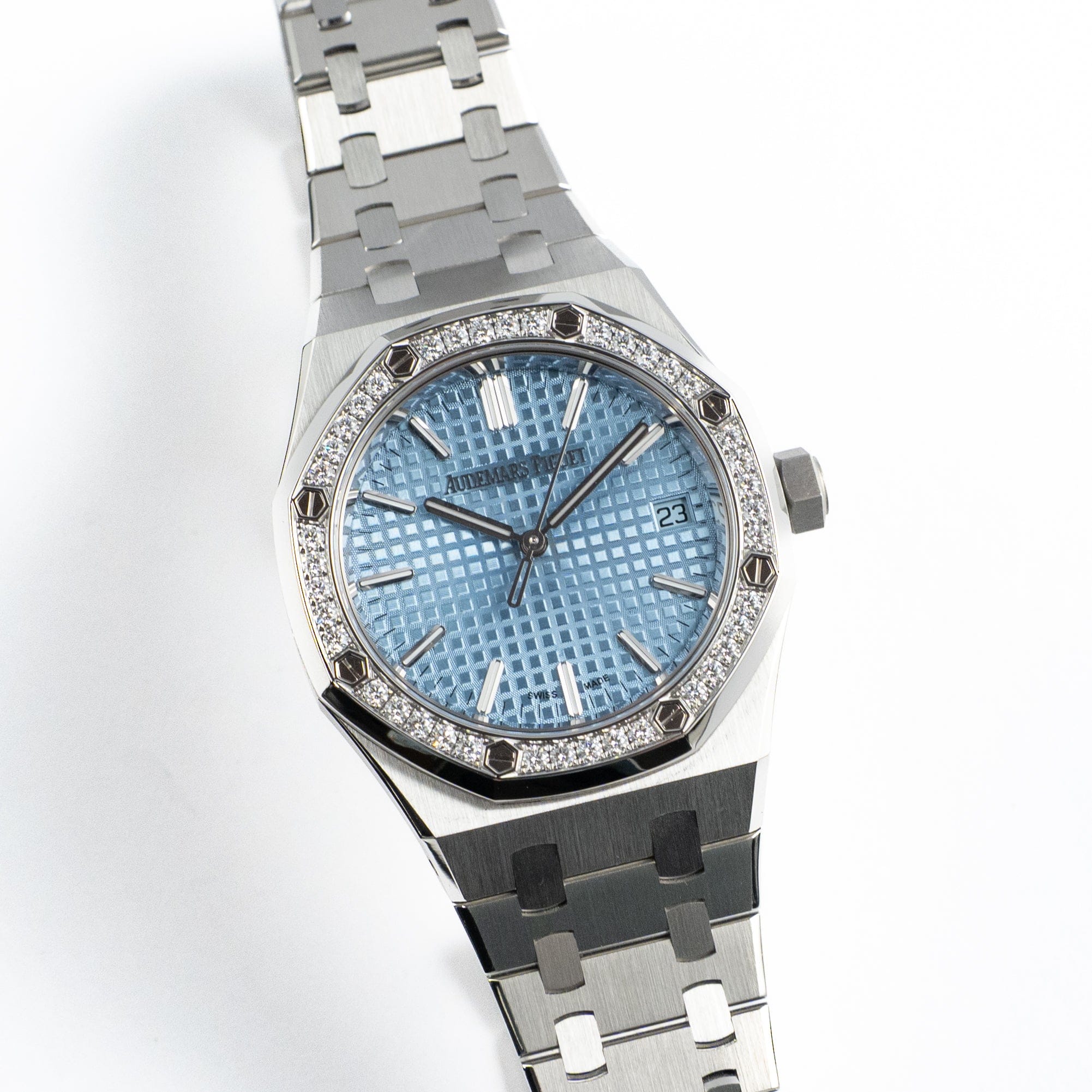 audemars-piguet-royal-oak-15551st-zz-1356st-04-ladies-stainless-steel-light-blue-dial-diamond-bezel-2024-audemars-piguet-1241385779.jpg