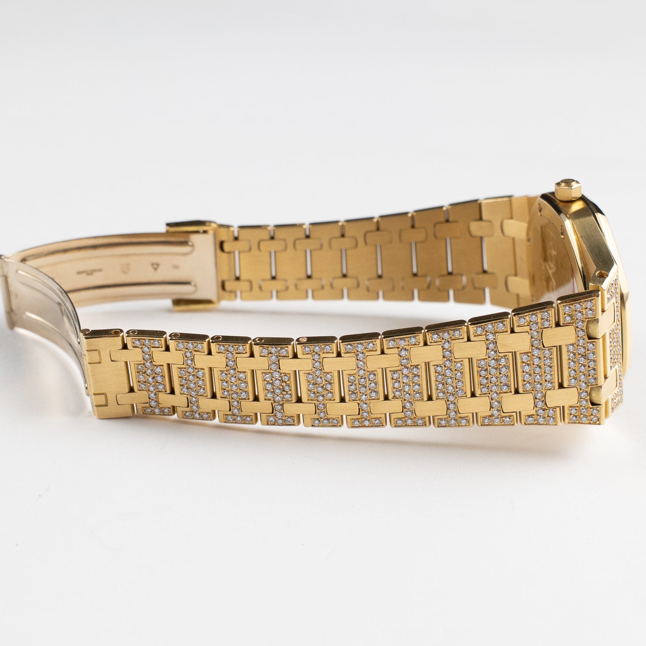 Audemars Piguet Royal Oak 56082BA Vintage 'Ladies' Yellow Gold Diamond-Set Blue Sapphires Quartz (1984)