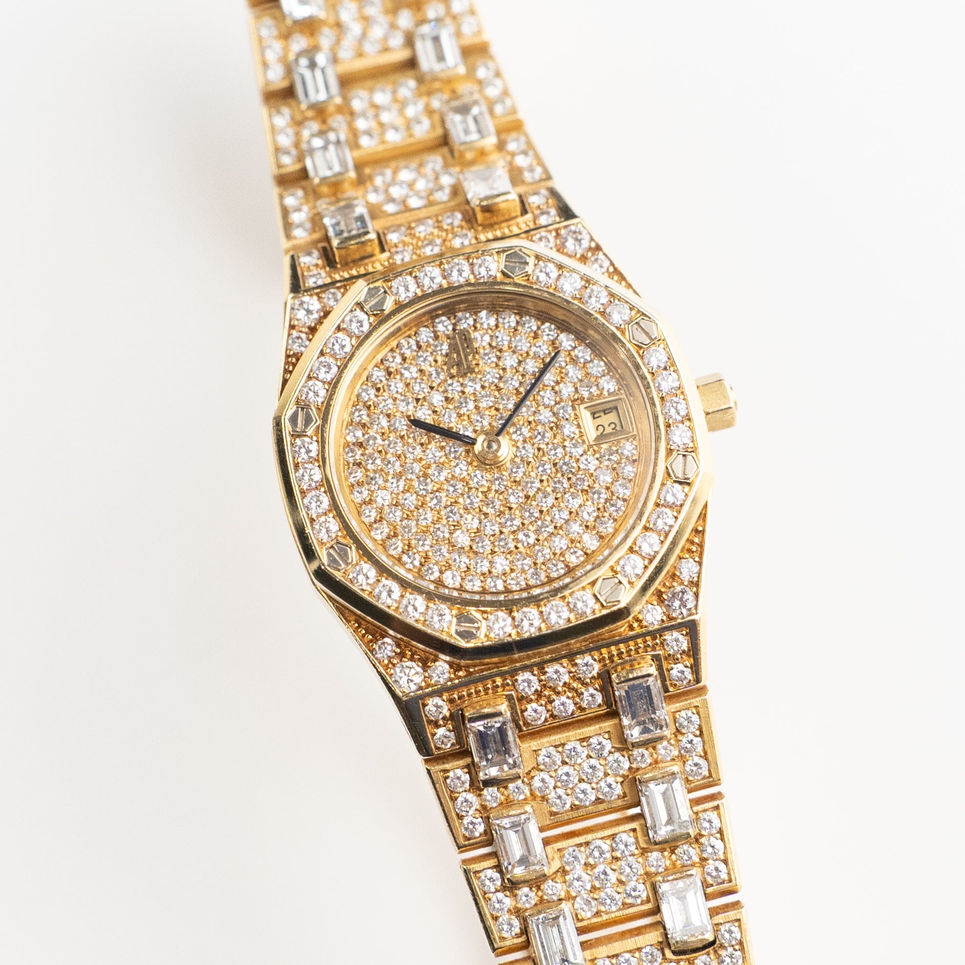 Audemars Piguet Royal Oak 56343BA.ZZ.0699BA.01 Vintage 'Ladies' Yellow Gold Diamond-Set Quartz