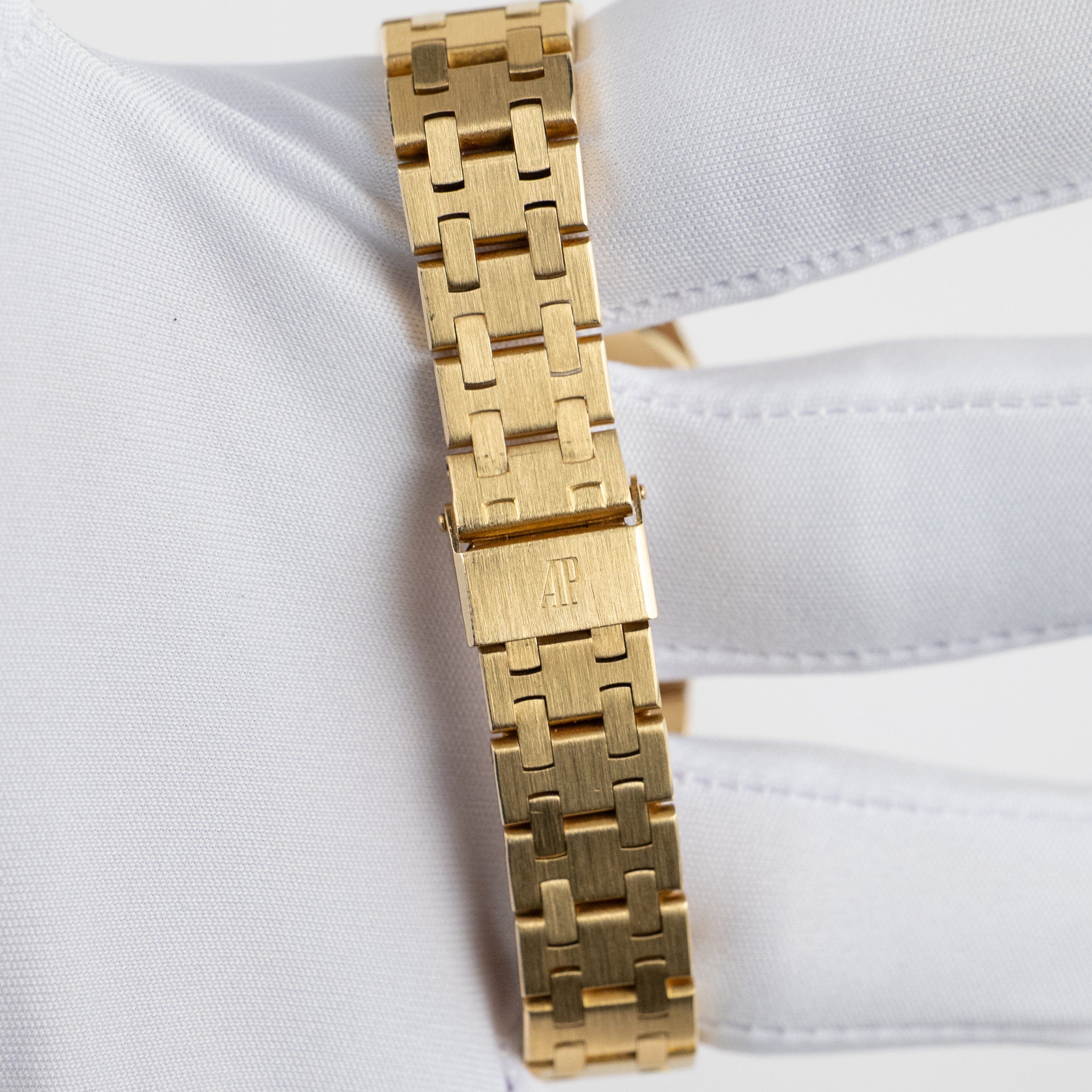 Audemars Piguet Royal Oak 6007BA Vintage 'Ladies' Yellow Gold Champagne Diamond Dial Quartz