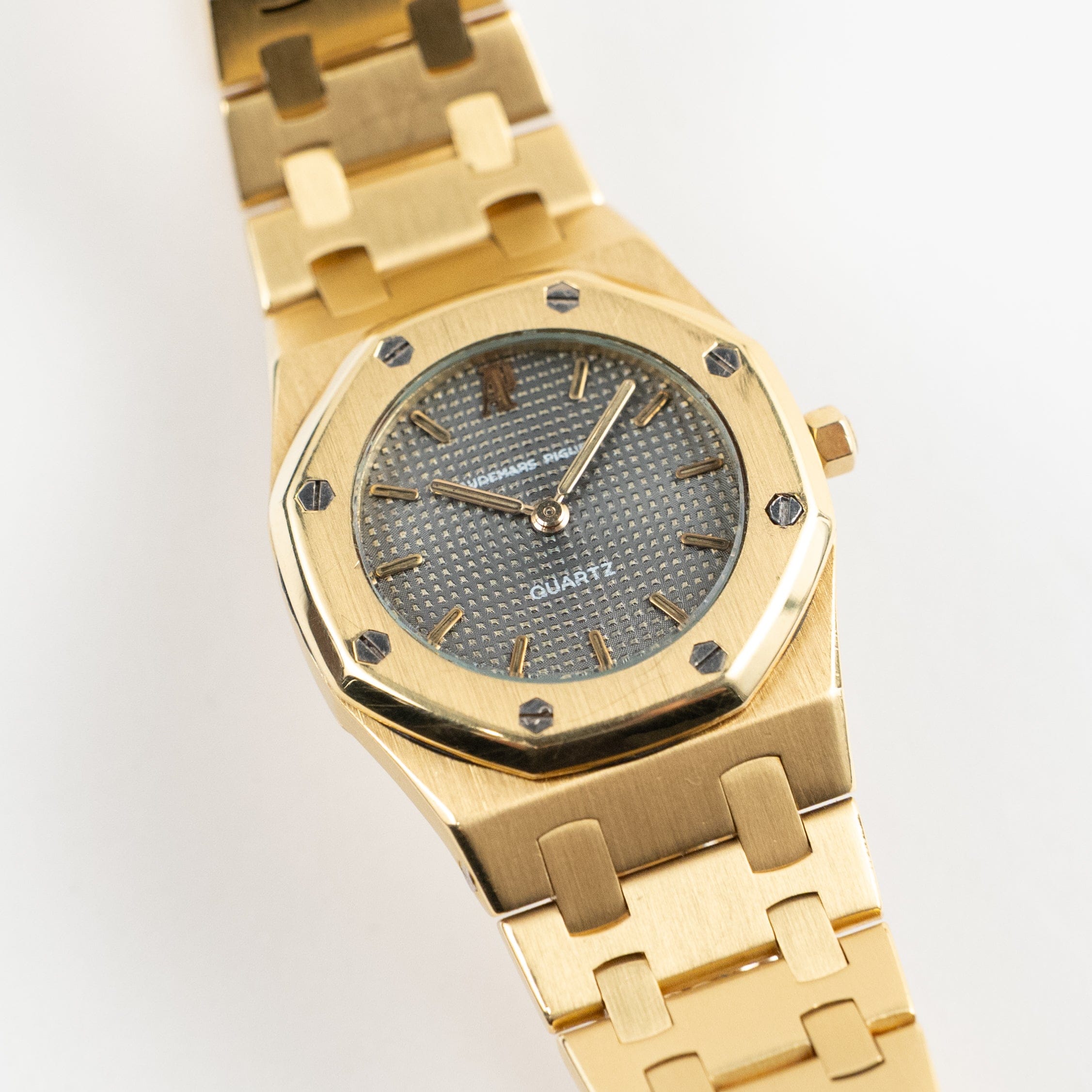 Audemars Piguet Royal Oak 6007BA Vintage 'Ladies' Yellow Gold Grey Dial Quartz