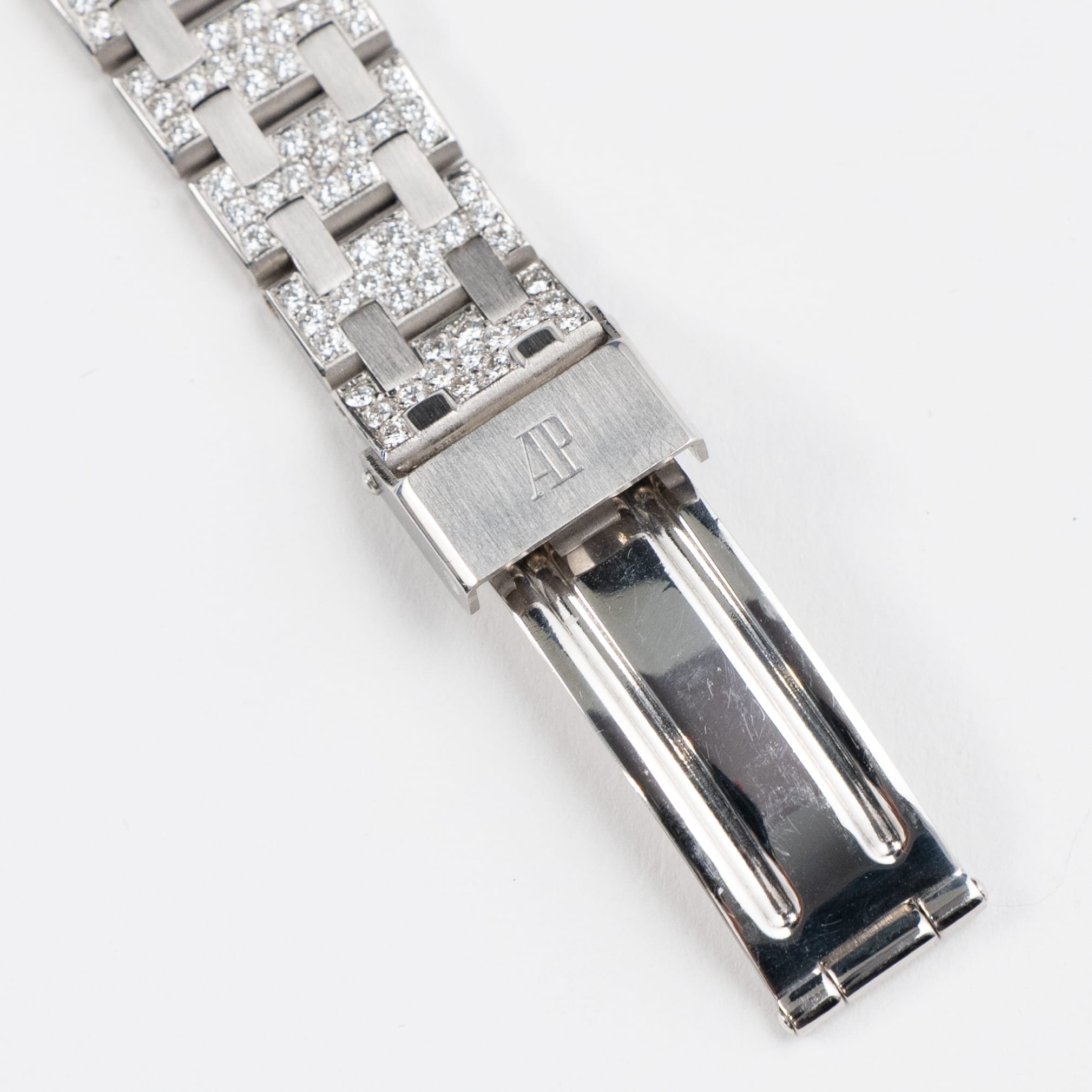 Audemars Piguet Royal Oak 6007BC 'Ladies' White Gold Black Diamond Dial Diamond Bezel and Bracelet Quartz (1981)