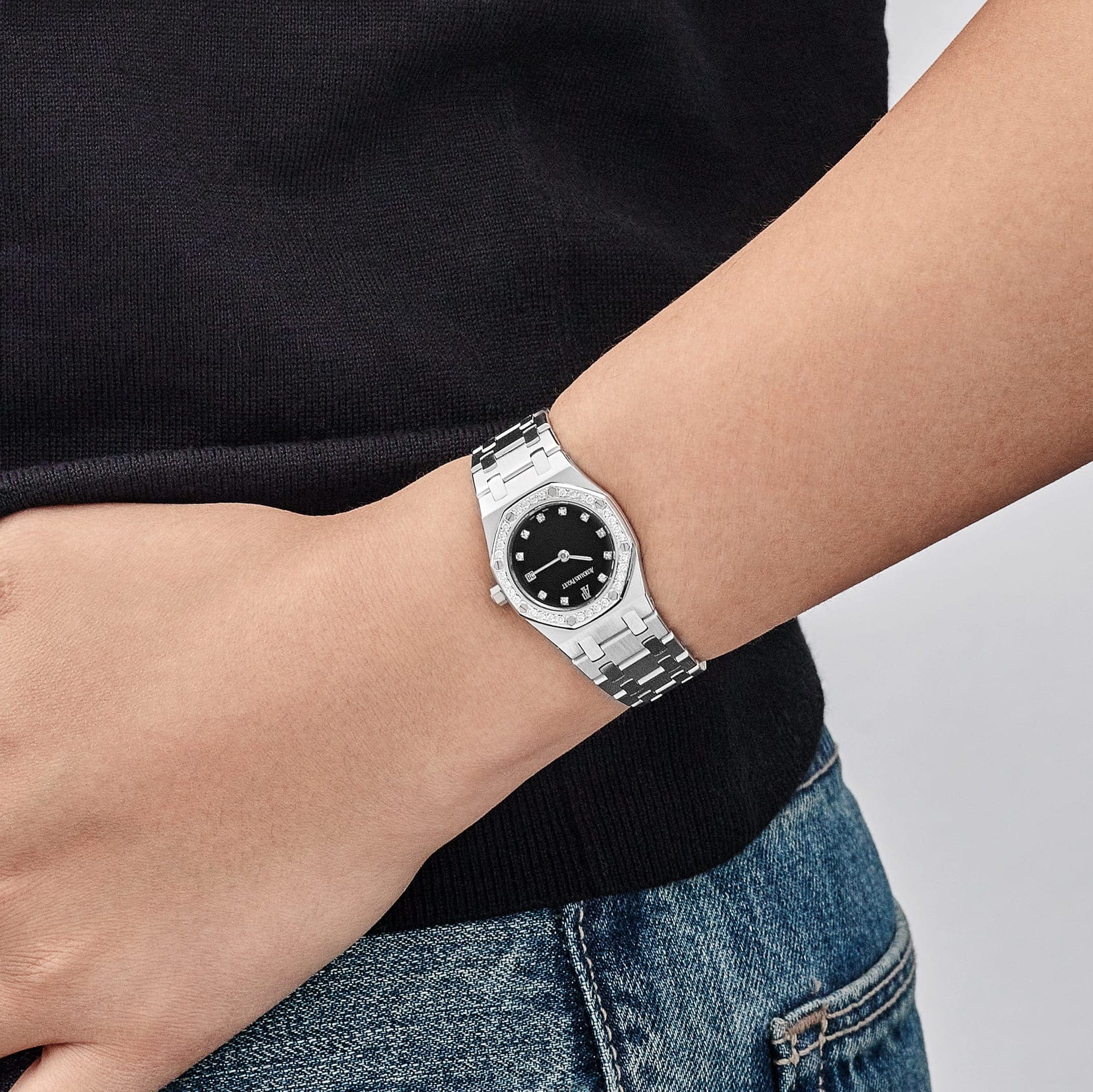 Audemars Piguet Royal Oak 66319BC.ZZ.0722BC.06 Vintage 'Ladies' White Gold Black Diamond Dial Diamond Bezel Quartz