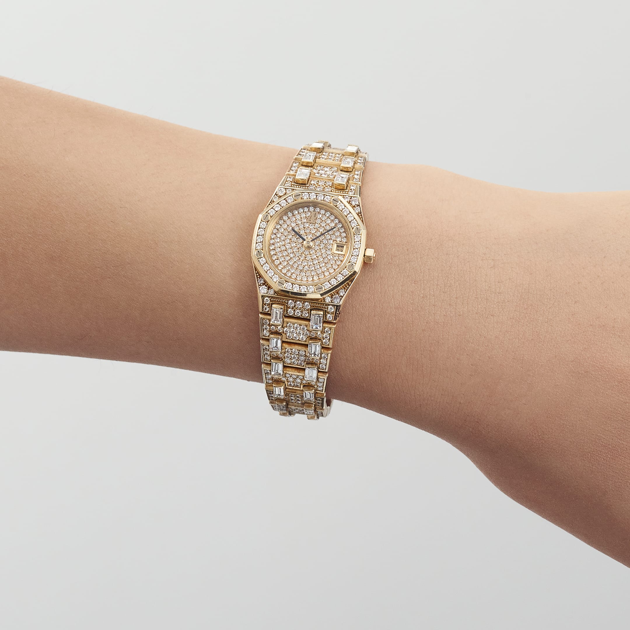 Audemars Piguet Royal Oak 56343BA.ZZ.0699BA.01 Vintage 'Ladies' Yellow Gold Diamond-Set Quartz
