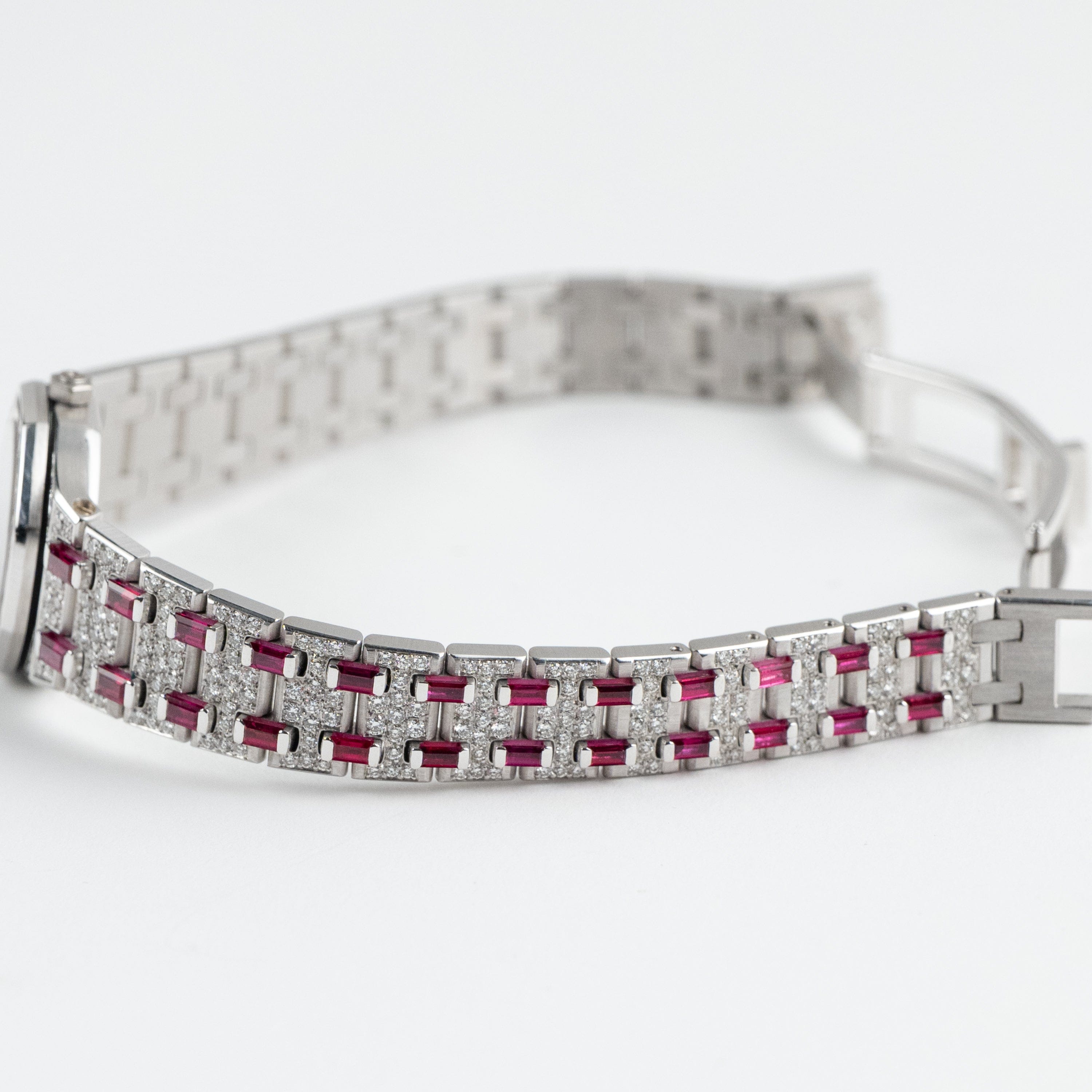 Audemars Piguet Royal Oak 67169BC.RR.1114BC.01 Vintage 'Ladies' White Gold Diamond and Ruby Set Quartz (1997)
