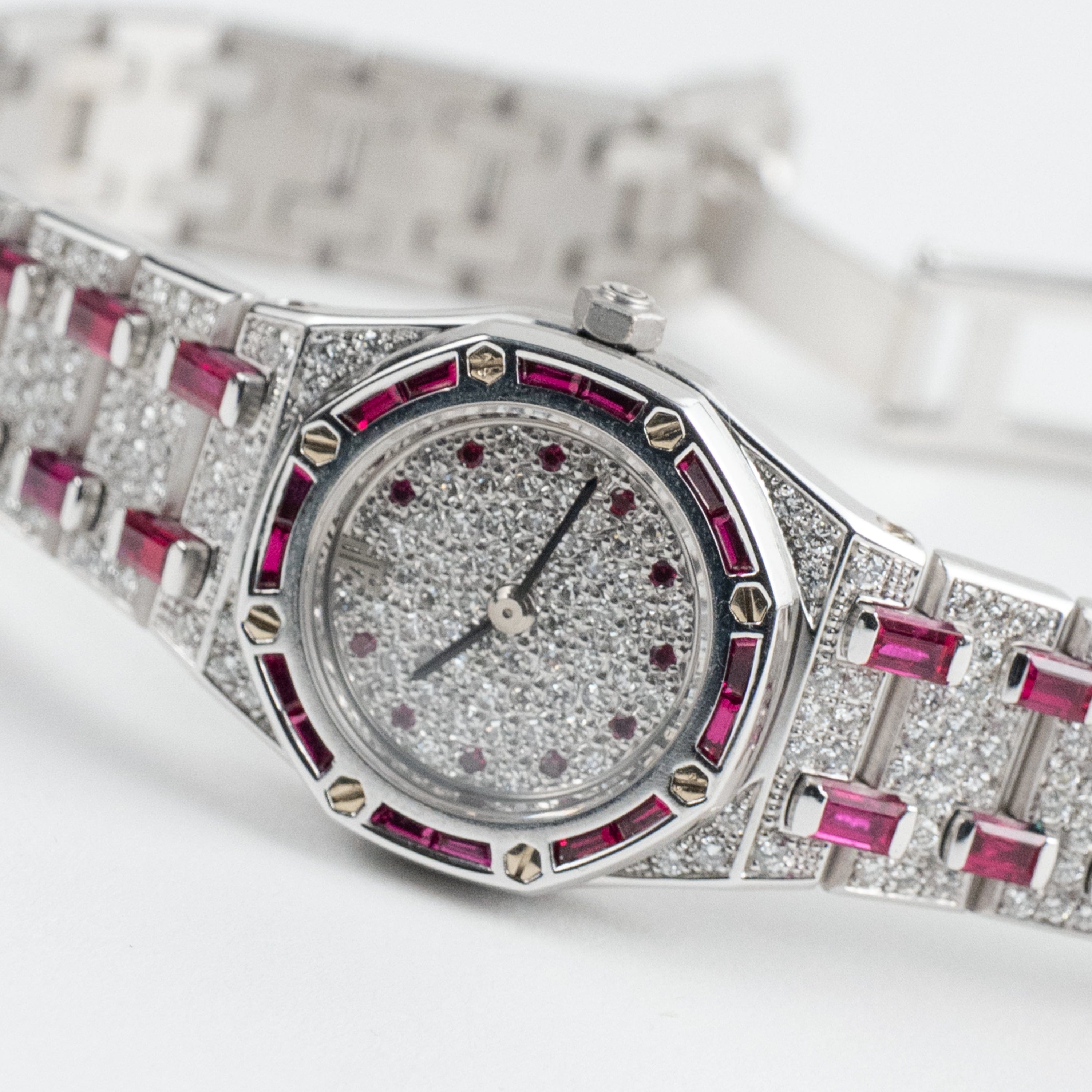 Audemars Piguet Royal Oak 67169BC.RR.1114BC.01 Vintage 'Ladies' White Gold Diamond and Ruby Set Quartz (1997)