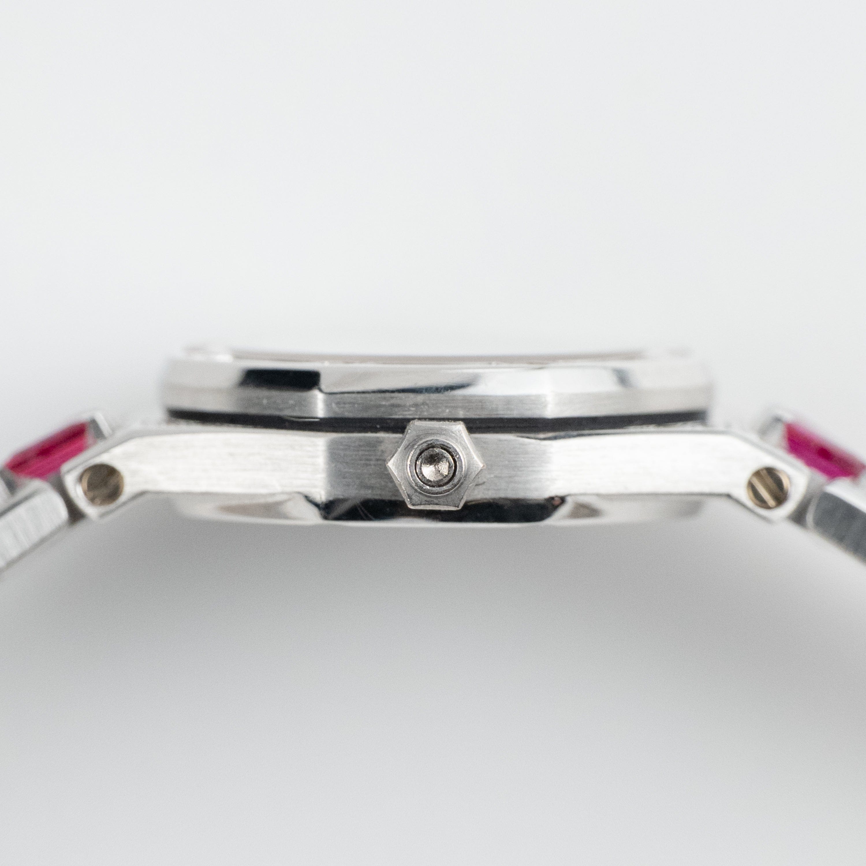 Audemars Piguet Royal Oak 67169BC.RR.1114BC.01 Vintage 'Ladies' White Gold Diamond and Ruby Set Quartz (1997)