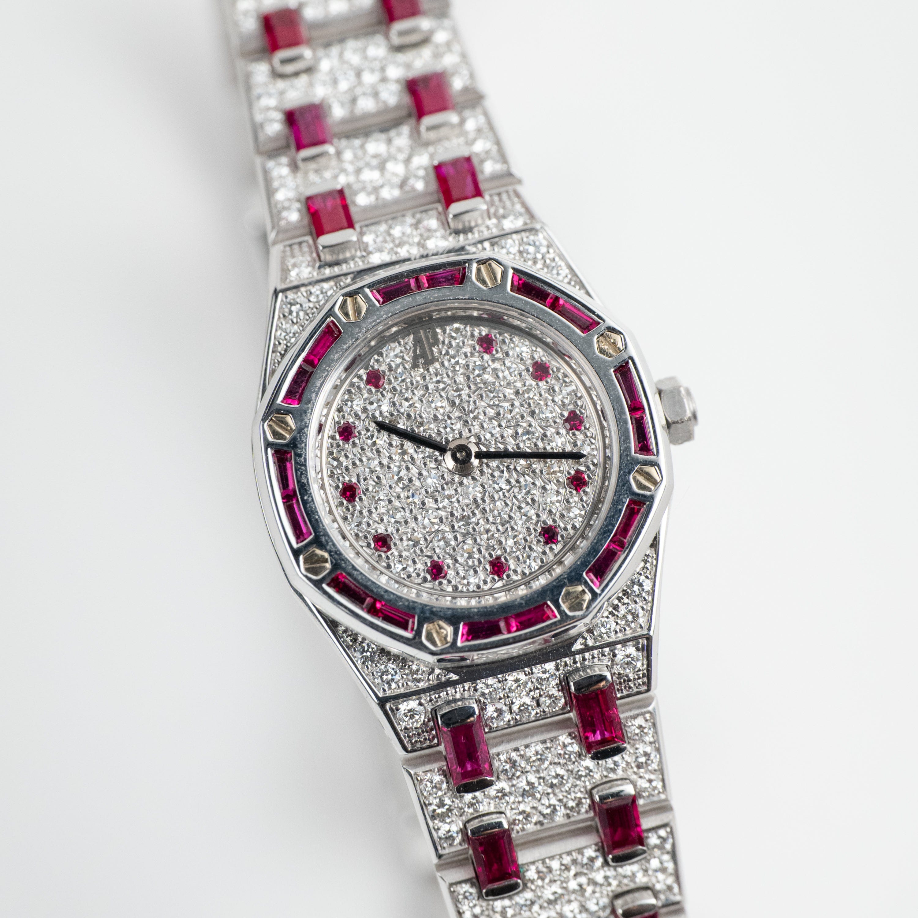 Audemars Piguet Royal Oak 67169BC.RR.1114BC.01 Vintage 'Ladies' White Gold Diamond and Ruby Set Quartz (1997)