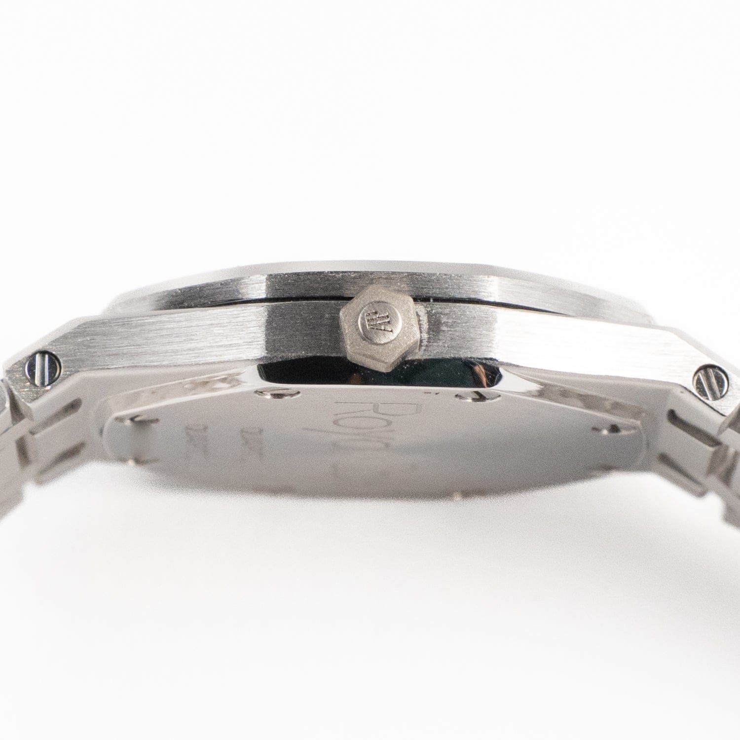 Audemars Piguet Royal Oak 67371BC/093 'Ladies' White Gold Blue Mother of Pearl Diamond Dial Diamond Bezel Quartz (2002)