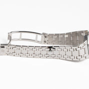 Audemars Piguet Royal Oak 67371BC/093 'Ladies' White Gold Blue Mother of Pearl Diamond Dial Diamond Bezel Quartz (2002)