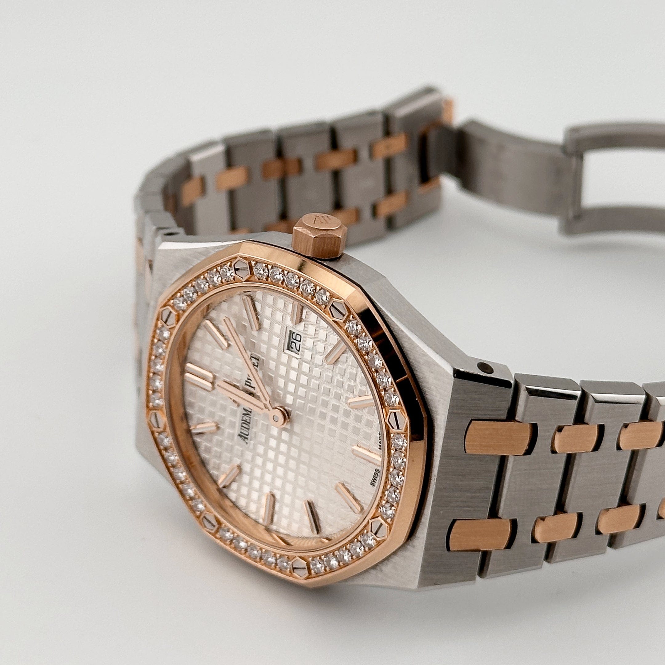 Audemars Piguet Royal Oak 67651SR.ZZ.1261SR.01 'Ladies' Rose Gold Stainless Steel Silver-Toned Dial Diamond Bezel Quartz (2020)