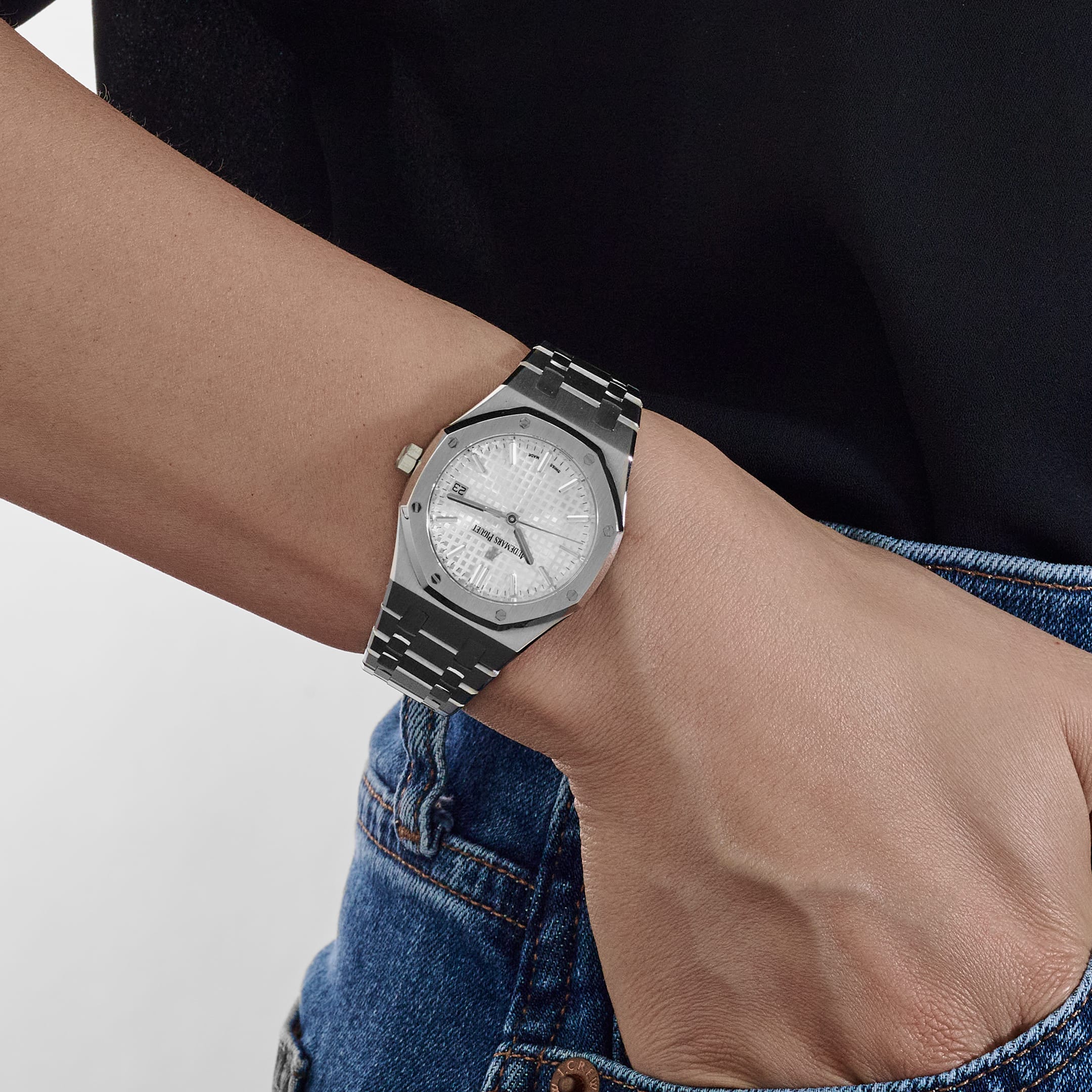 Audemars Piguet Royal Oak 77350ST.OO.1261ST.01 Stainless Steel Silver-Toned Dial (2021)