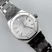 Audemars Piguet Royal Oak 77350ST.OO.1261ST.01 Stainless Steel Silver-Toned Dial