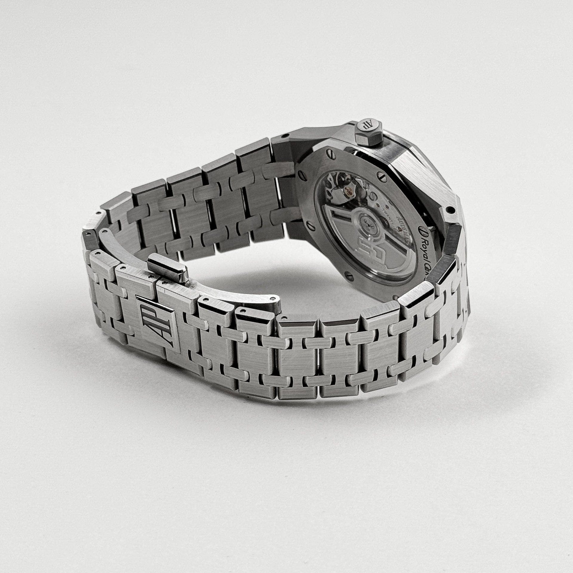 Audemars Piguet Royal Oak 77450ST.OO.1361.ST.01 ‘50th Anniversary’ Stainless Steel Silver-Toned Dial (2022)