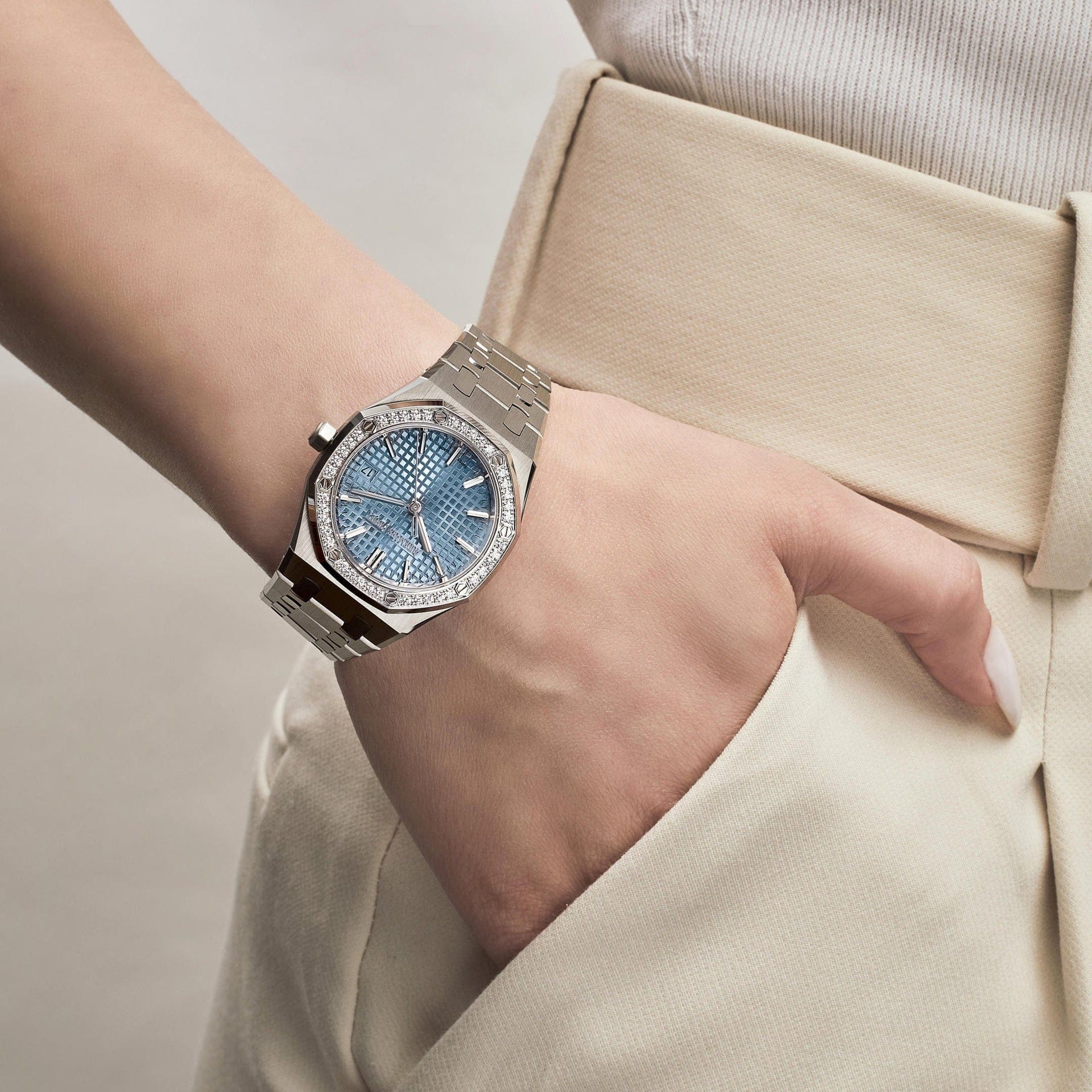 Audemars Piguet Royal Oak 77451ST.ZZ.1361ST.01 Selfwinding '50th Anniversary' Stainless Steel Light Blue Dial Diamond Bezel