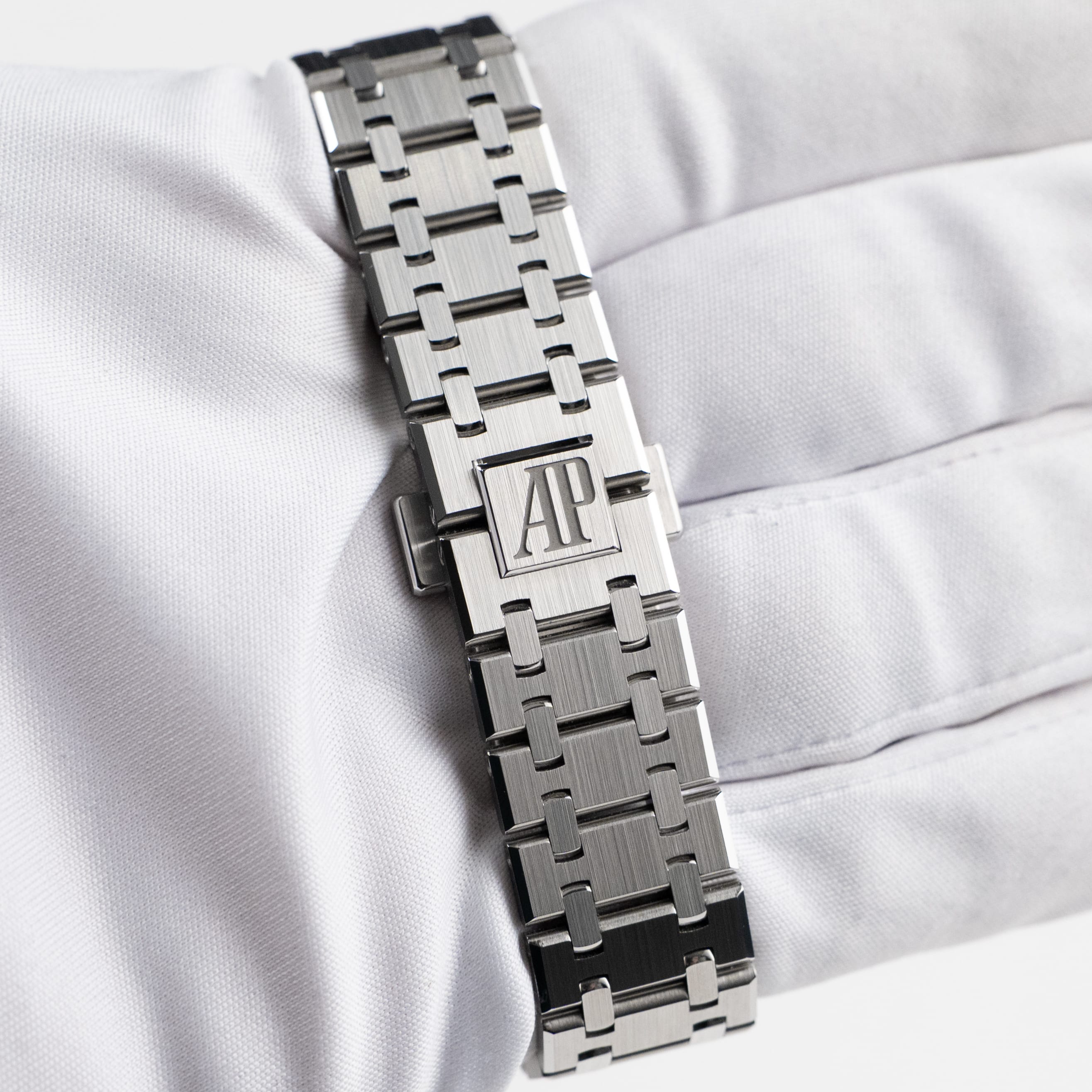 Audemars Piguet Royal Oak Chronograph 26715ST.OO.1356ST.02 Stainless Steel Grey Dial (2023)