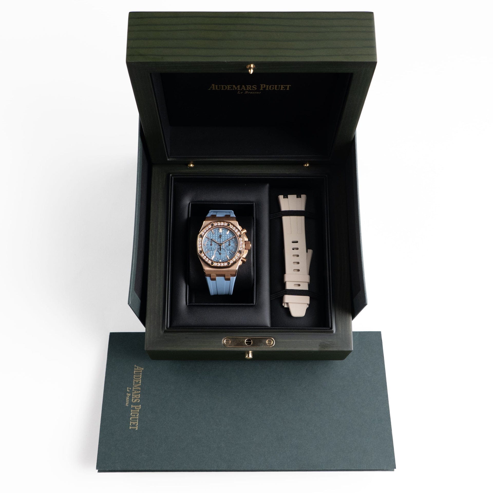 Audemars Piguet Royal Oak Offshore 26231OR.ZZ.A085CA.01 Chronograph Rose Gold Blue Dial Diamond Bezel (2024)