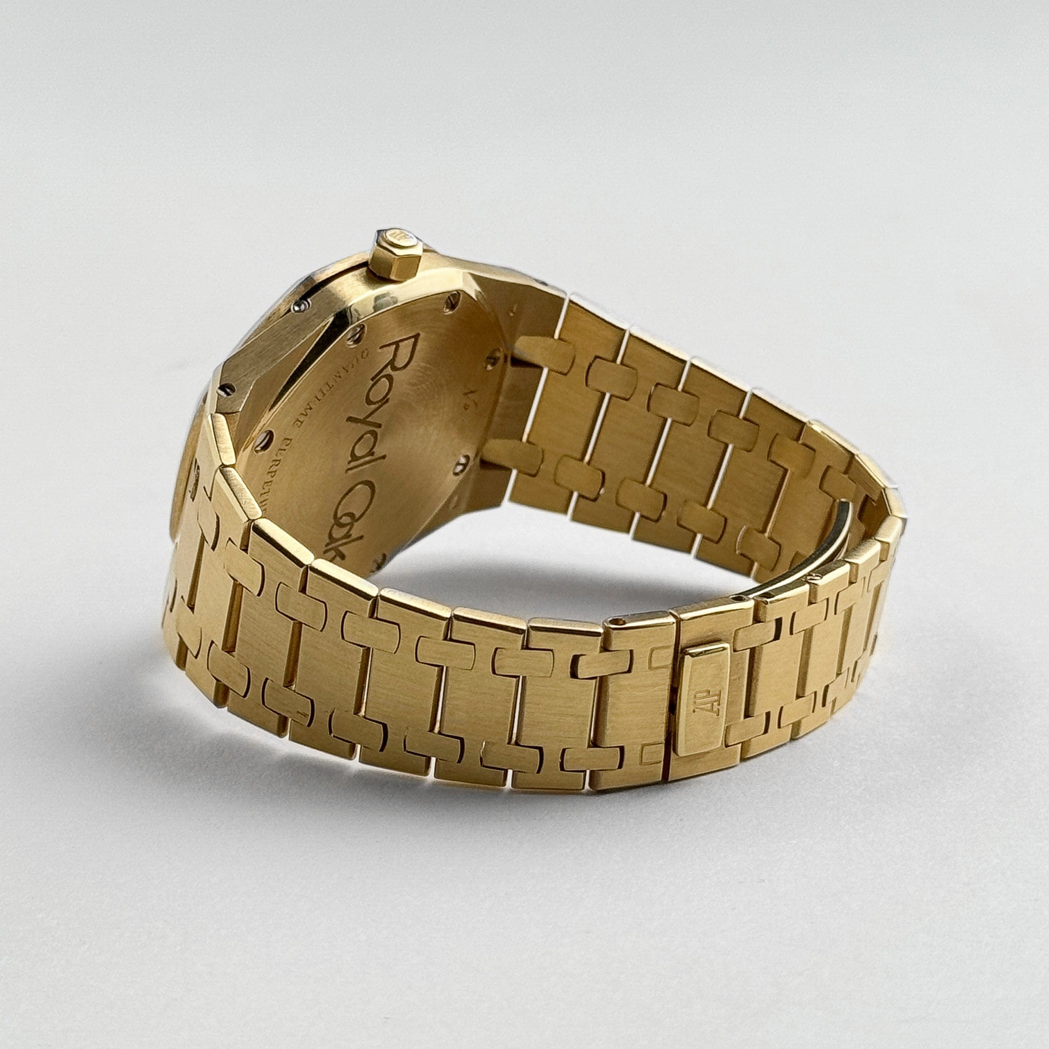 Audemars Piguet Royal Oak Perpetual Calendar 25654BA.OO.0944BA.01 Yellow Gold Gold Dial (1989)