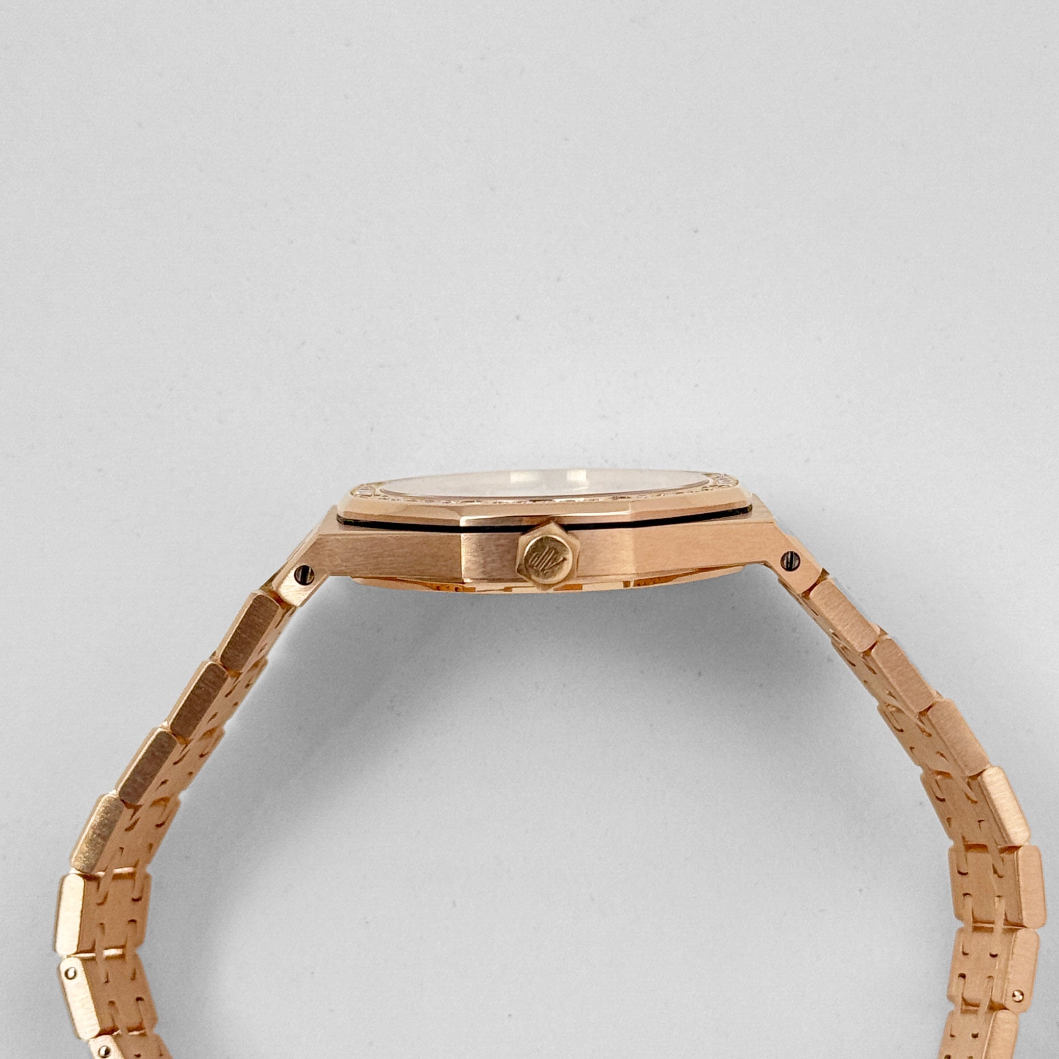 Audemars Piguet Royal Oak Quartz 67651OR.ZZ.1261OR.01 'Ladies' Rose Gold White Dial Diamond Bezel Quartz