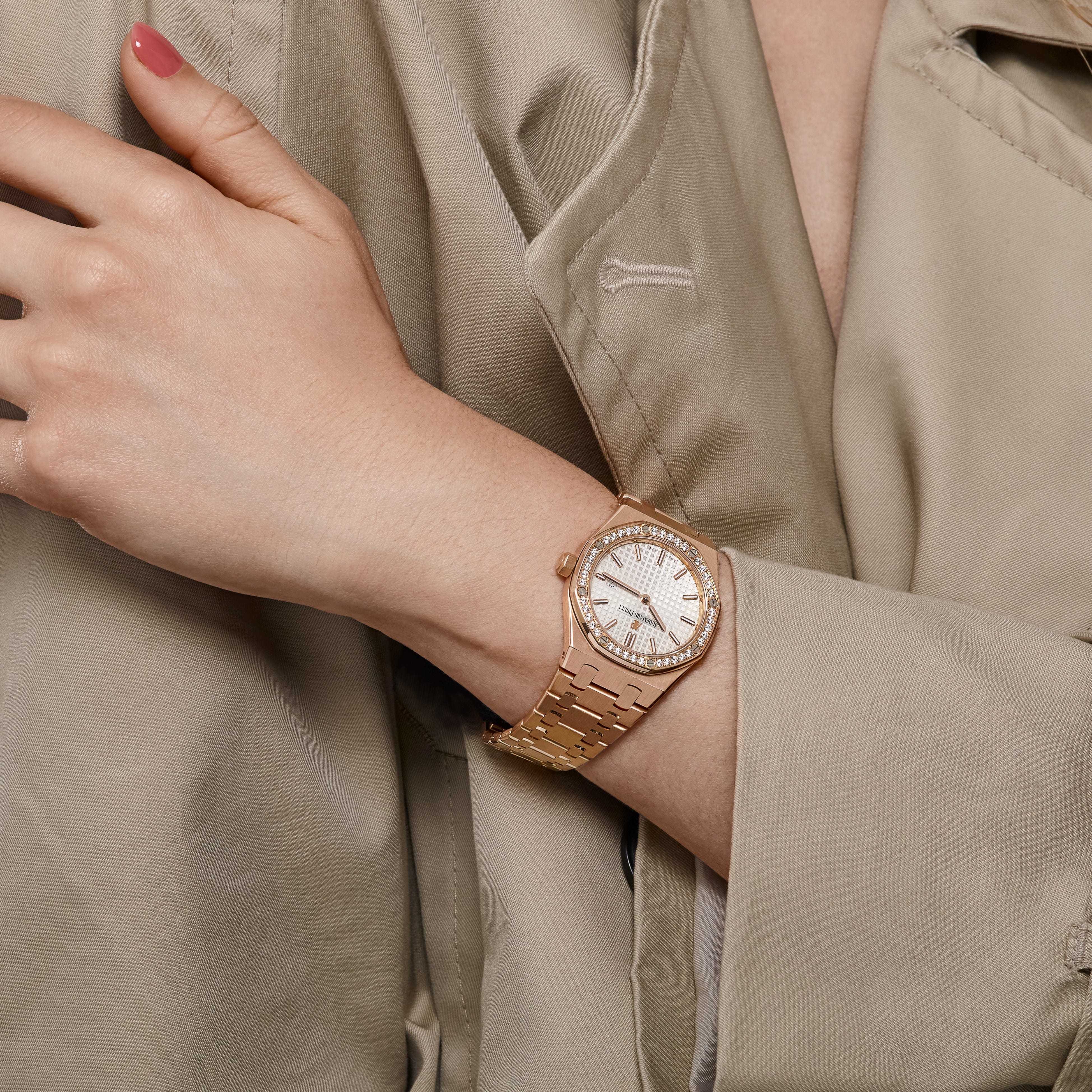 ⭐️ロイヤルクイーン⭐️ Audemars Piguet Royal Oak Quartz 67651OR.ZZ.1261OR.01 'Ladies